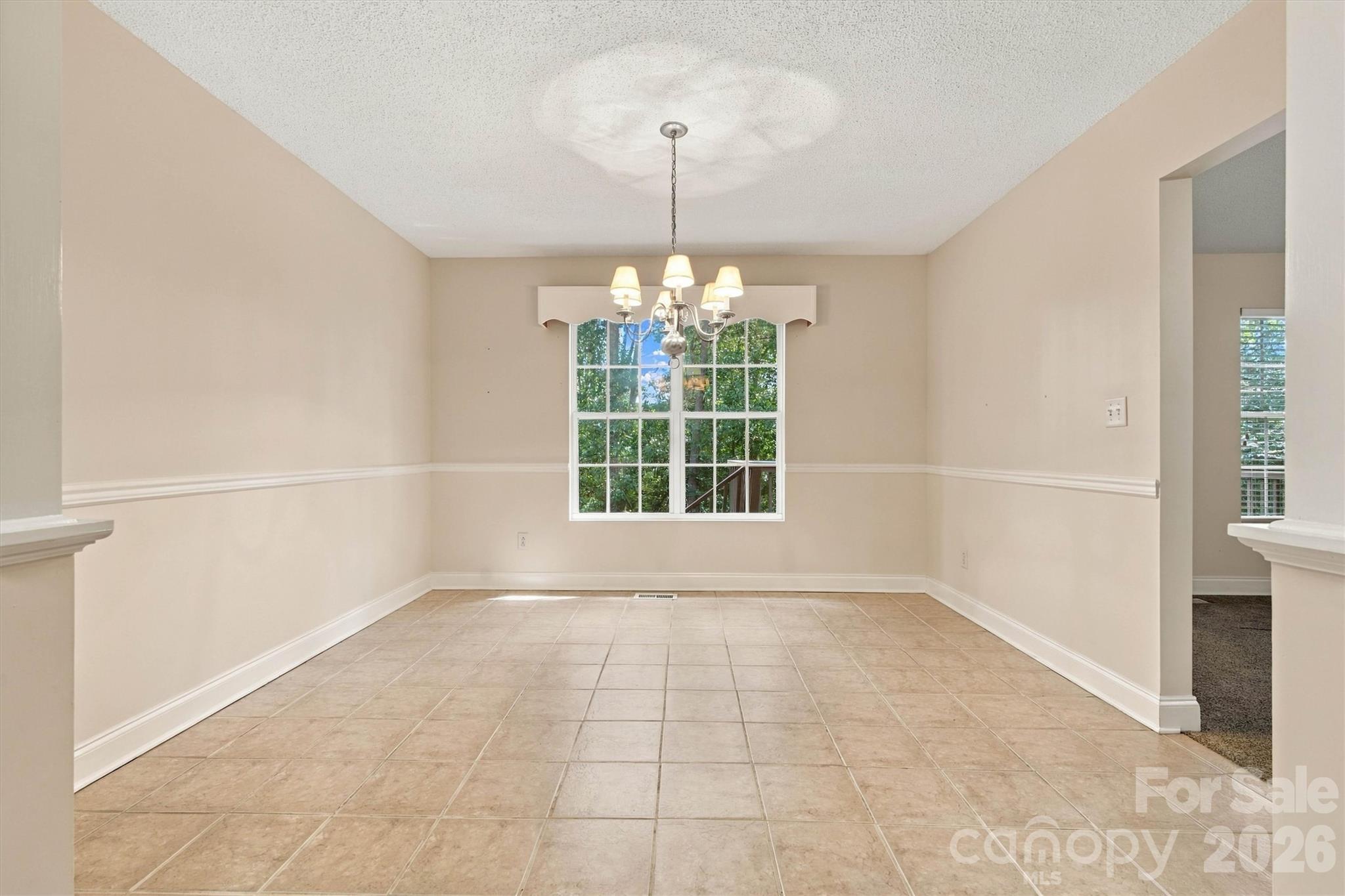 Focused Informal Dining/Living Room Entry View - 3656 Woodgreen Drive, Lincolnton