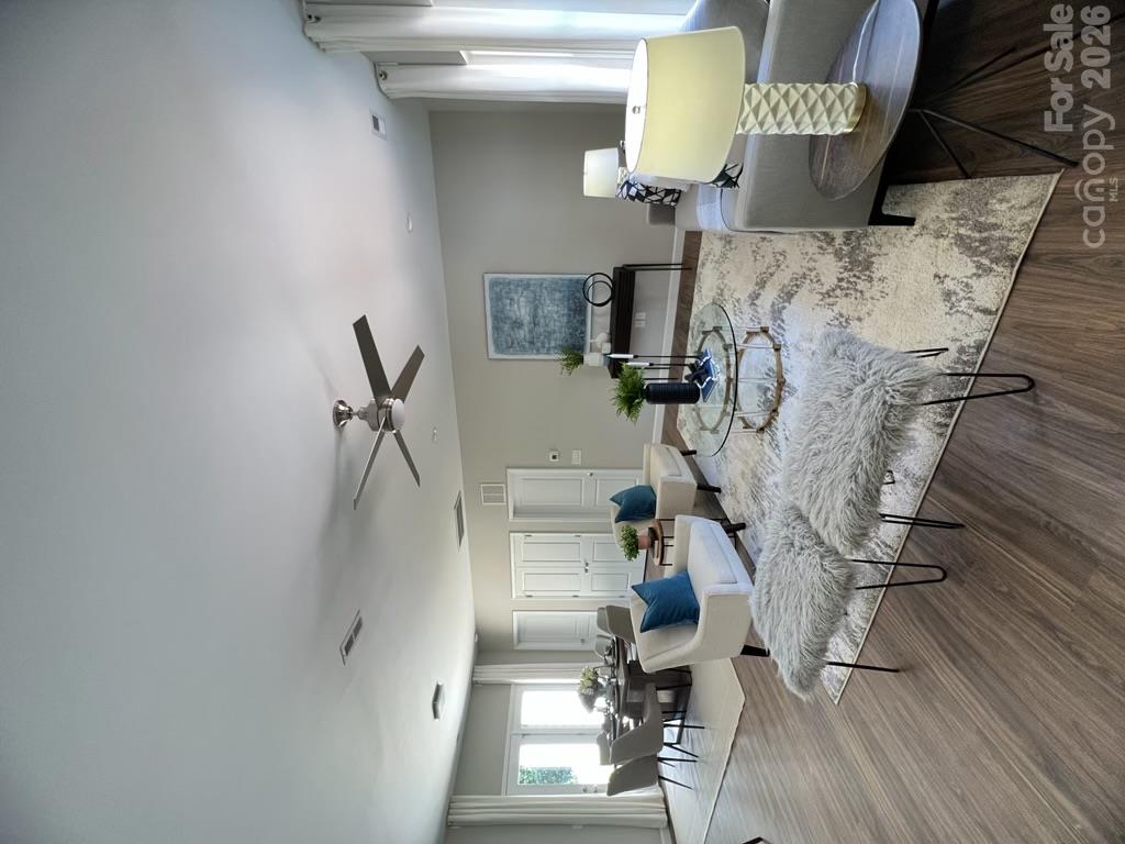 Single Family Residence at 315 Huntsmoor Drive, Charlotte, photo 9 of 10