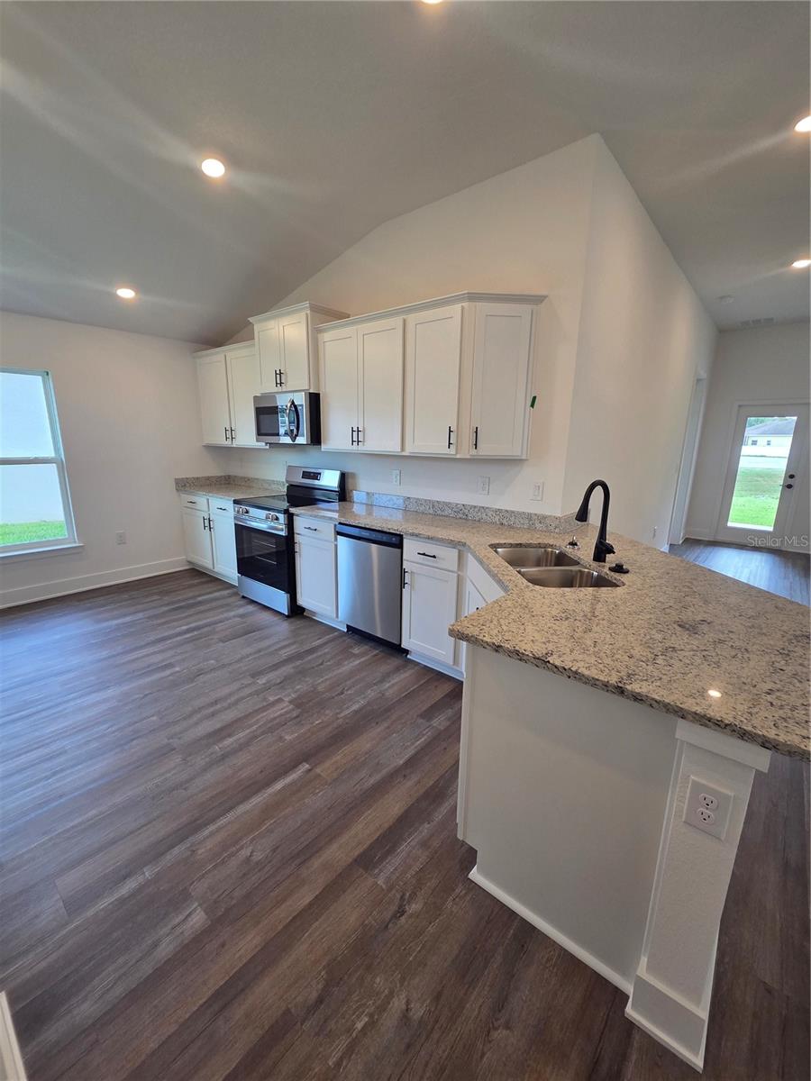 Single Family Residence at 9393 HIGHLAND HILLS DR ST, HUDSON, photo 10 of 23