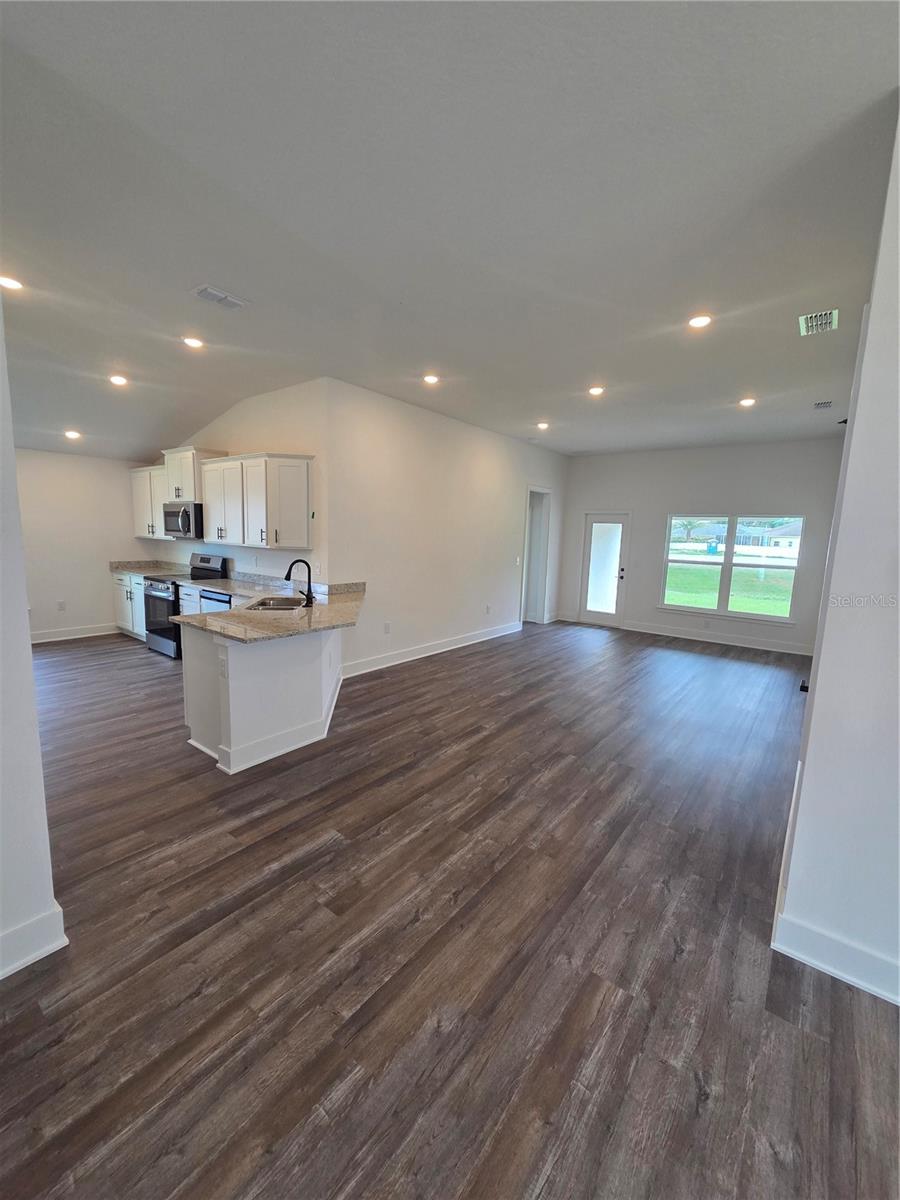 Single Family Residence at 9393 HIGHLAND HILLS DR ST, HUDSON, photo 13 of 23