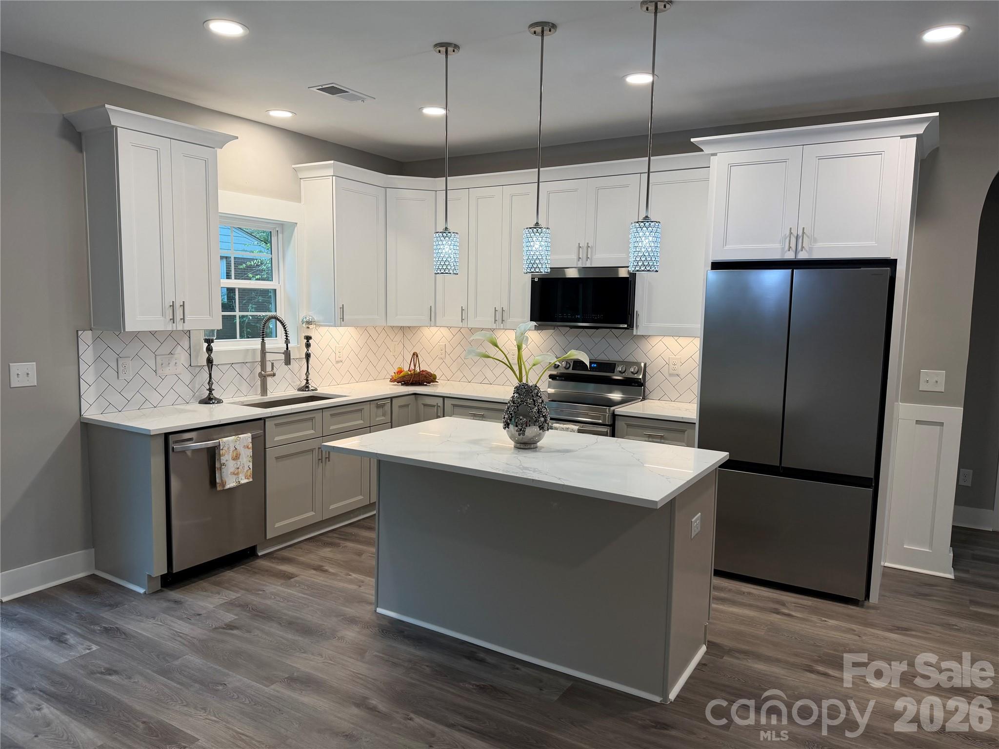 Single Family Residence at 2251 Richland Avenue, Gastonia, photo 4 of 16
