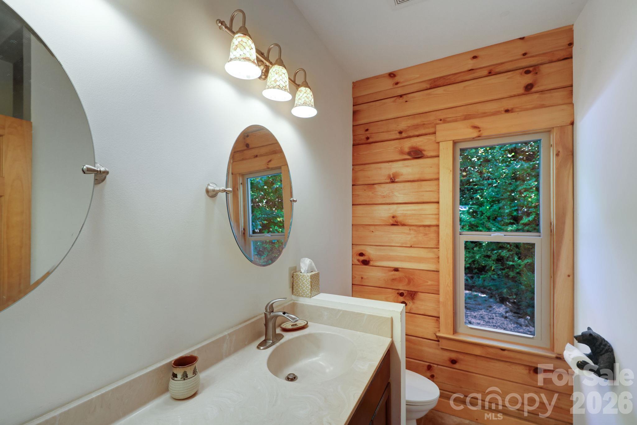 Primary Ensuite - 335 Mt. Mitchell Drive, Burnsville