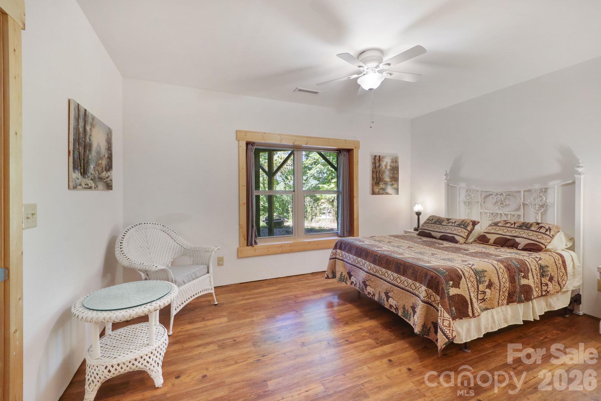 Bonus Room in Basement w/Ensuite - 335 Mt. Mitchell Drive, Burnsville