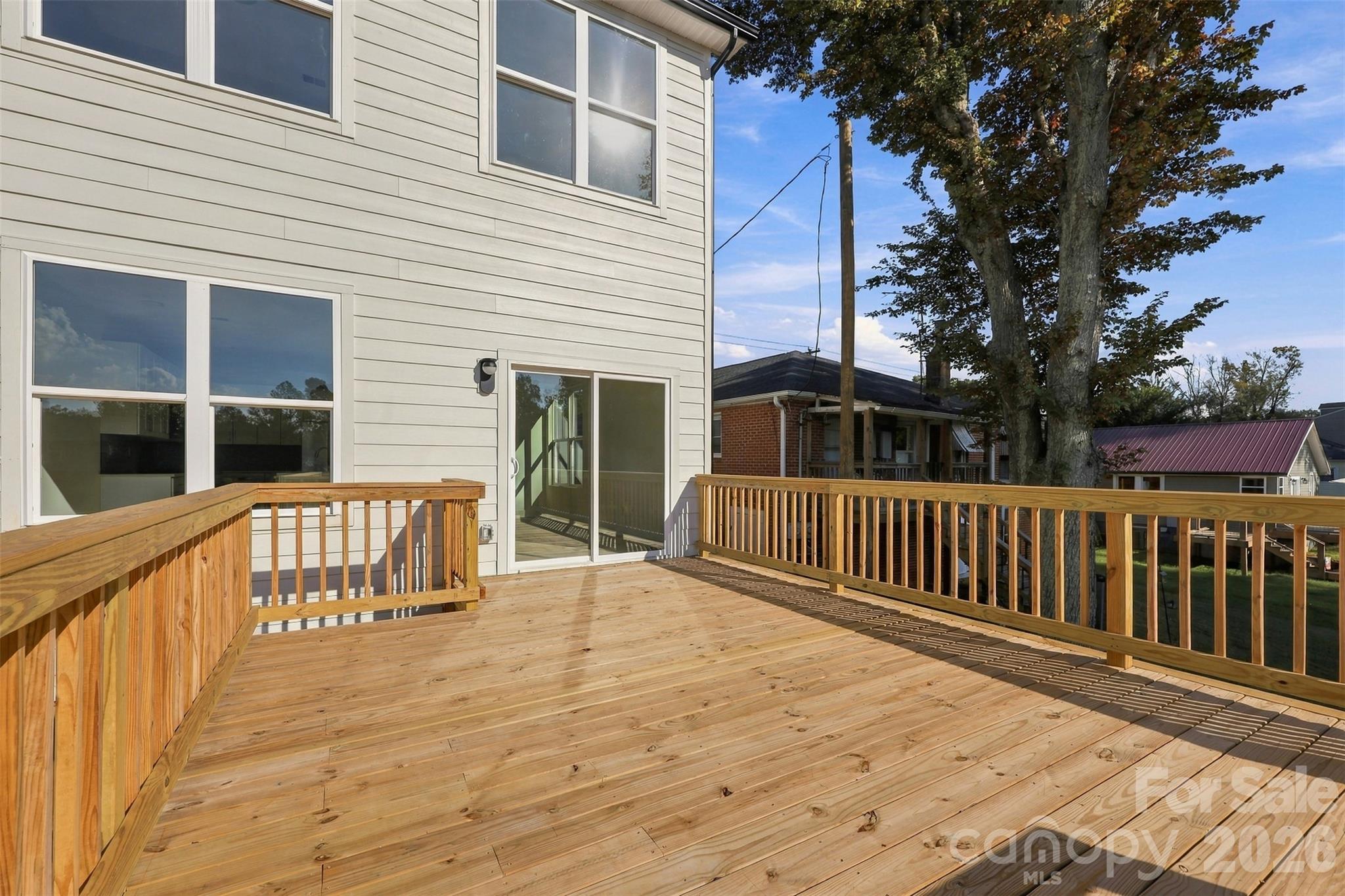 Large back deck - 606 N Broad Street, Mooresville