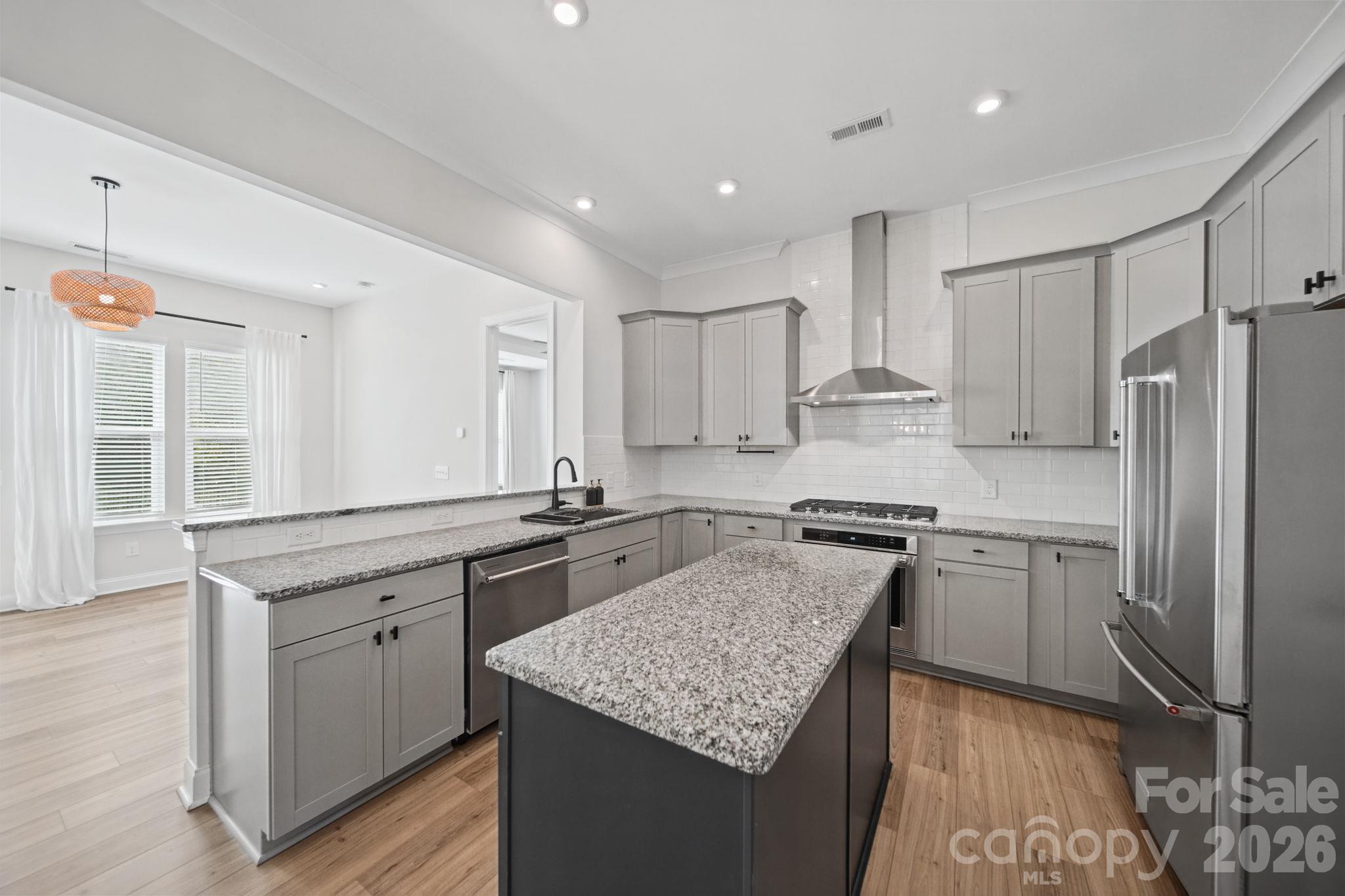 Kitchen, main floor - 203 Heathbrook Lane, Waxhaw