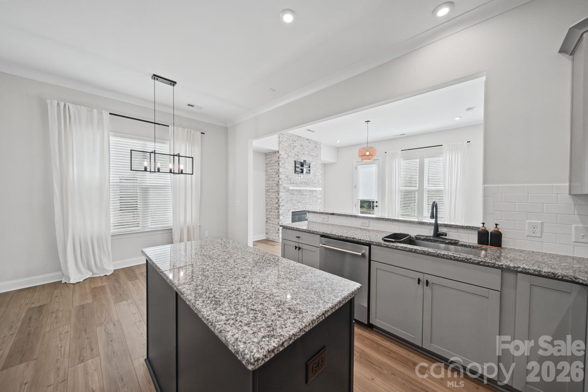 Kitchen, main floor - 203 Heathbrook Lane, Waxhaw