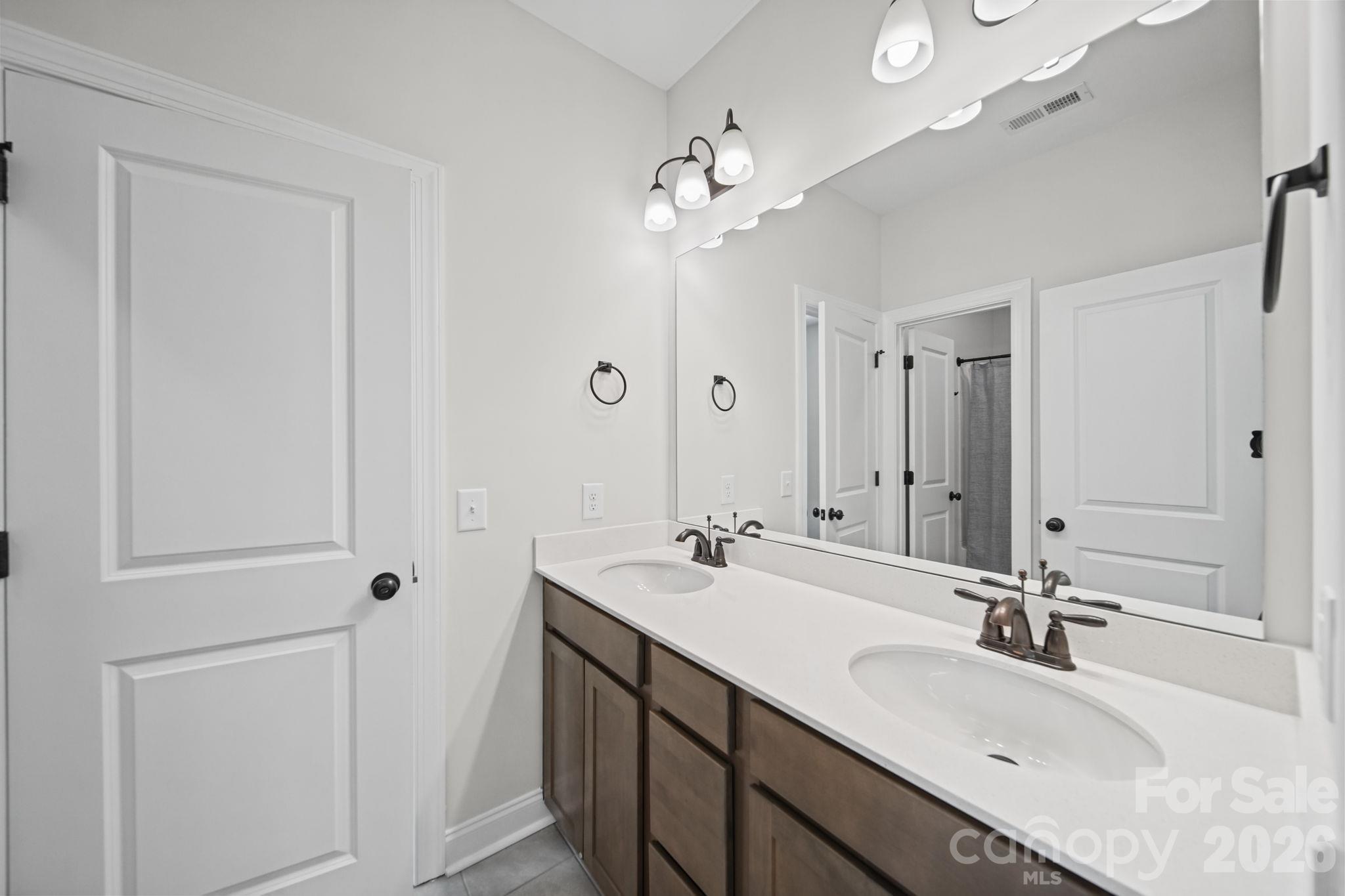 2nd Floor jack and jill Full bathroom - 203 Heathbrook Lane, Waxhaw