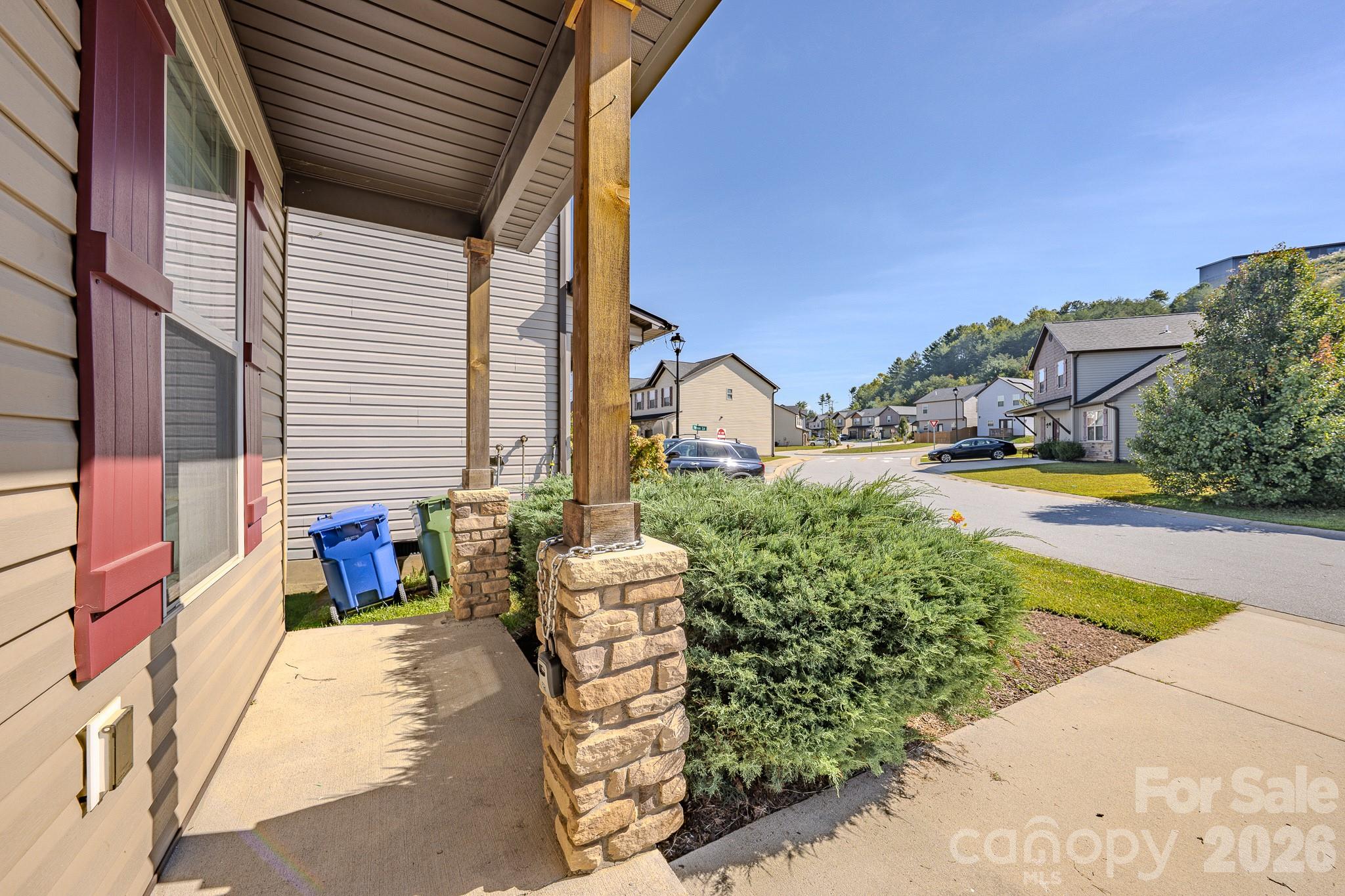 Front Porch - 623 Cardwell Lane, Fletcher