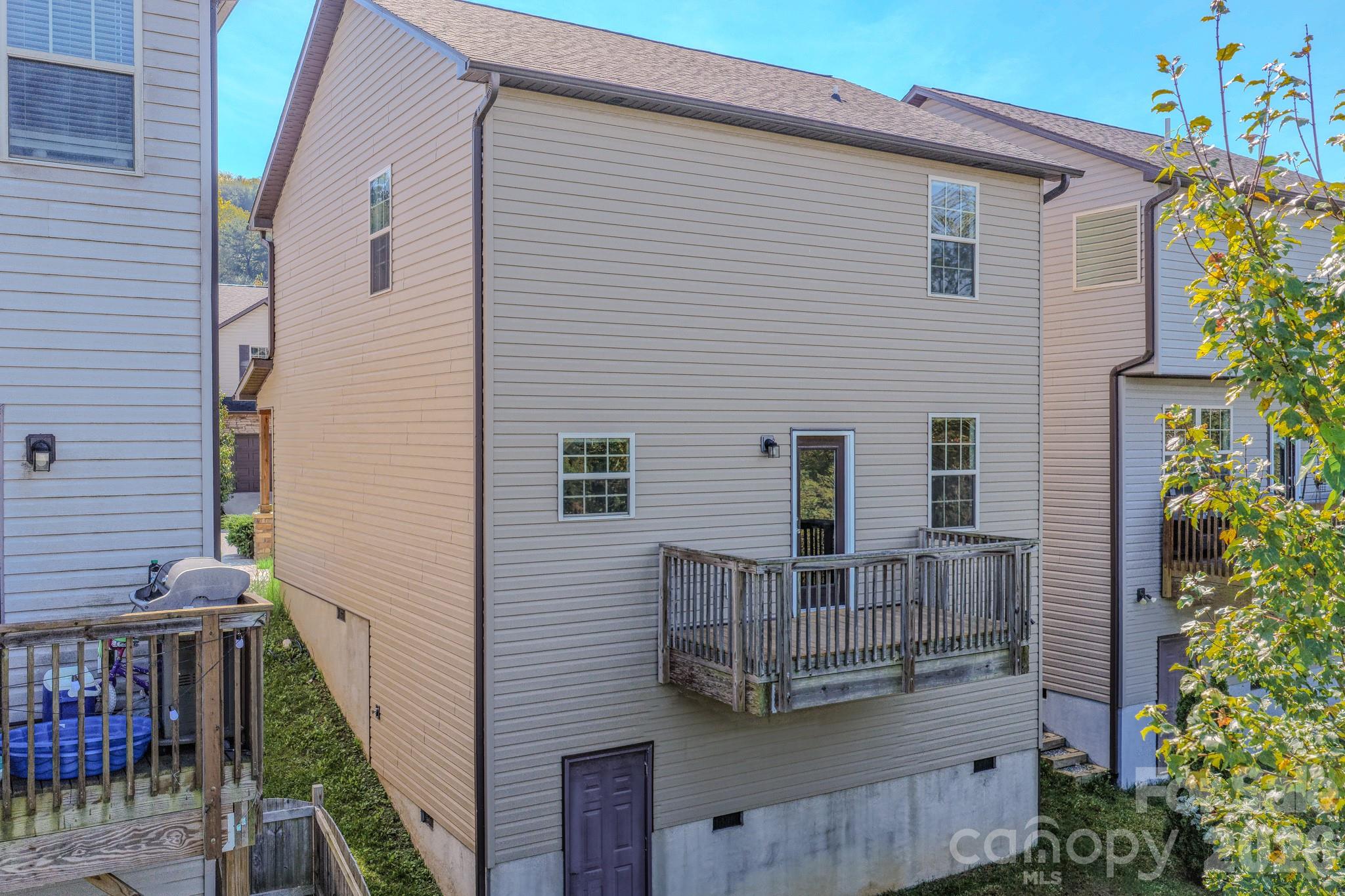 Single Family Residence at 623 Cardwell Lane, Fletcher, photo 38 of 39