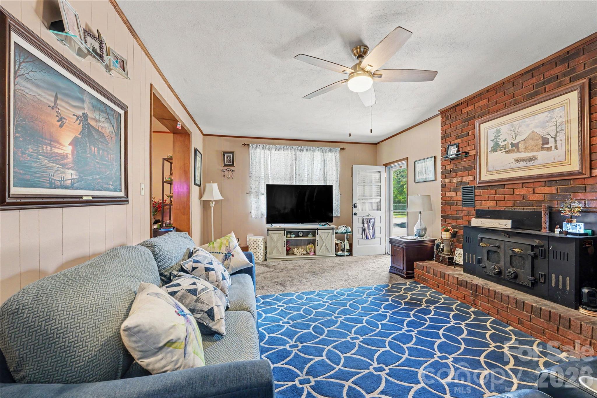 Single Family Residence at 1410 36th Avenue Drive NE, Hickory, photo 6 of 27
