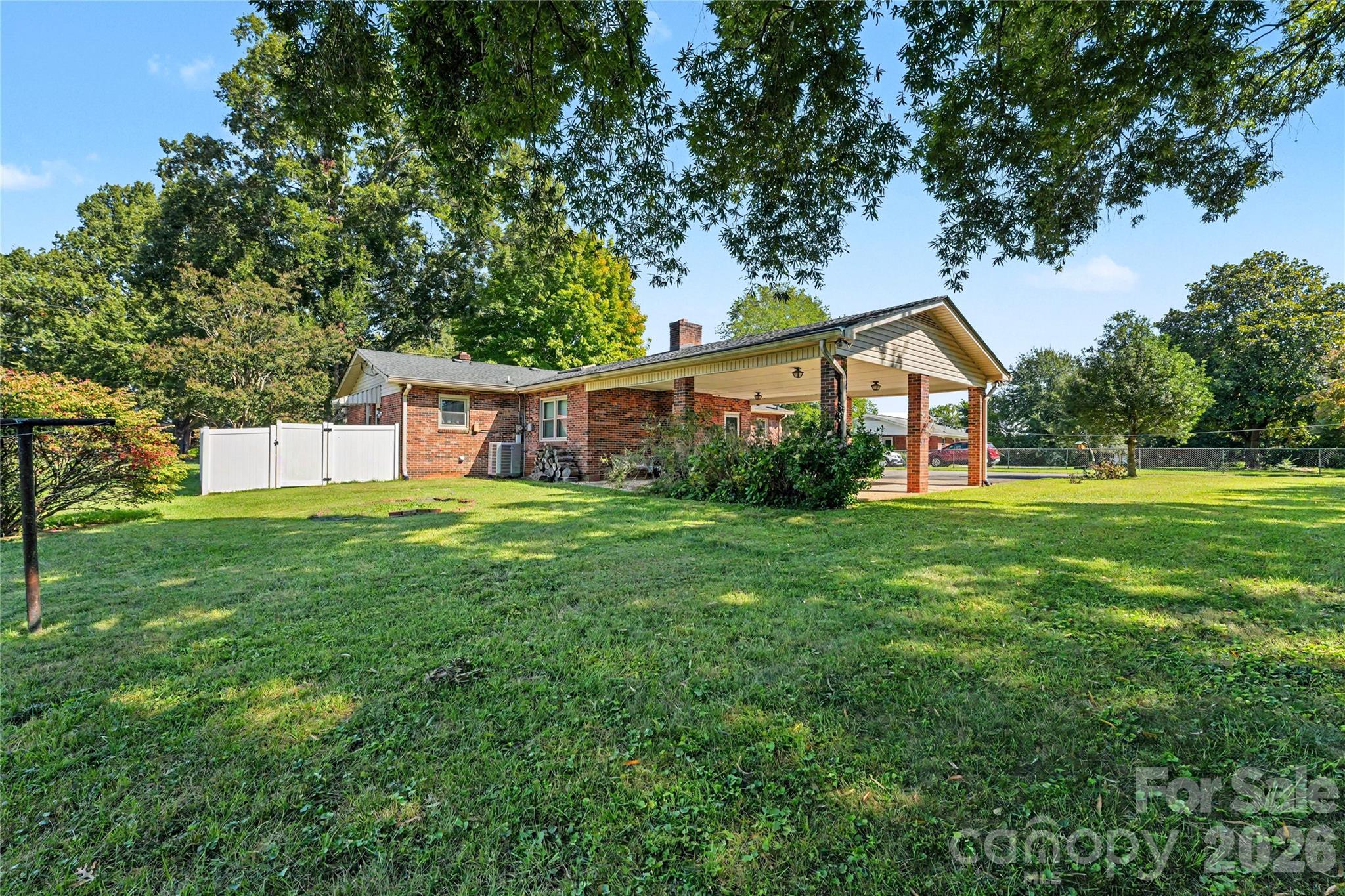 Single Family Residence at 1410 36th Avenue Drive NE, Hickory, photo 23 of 27