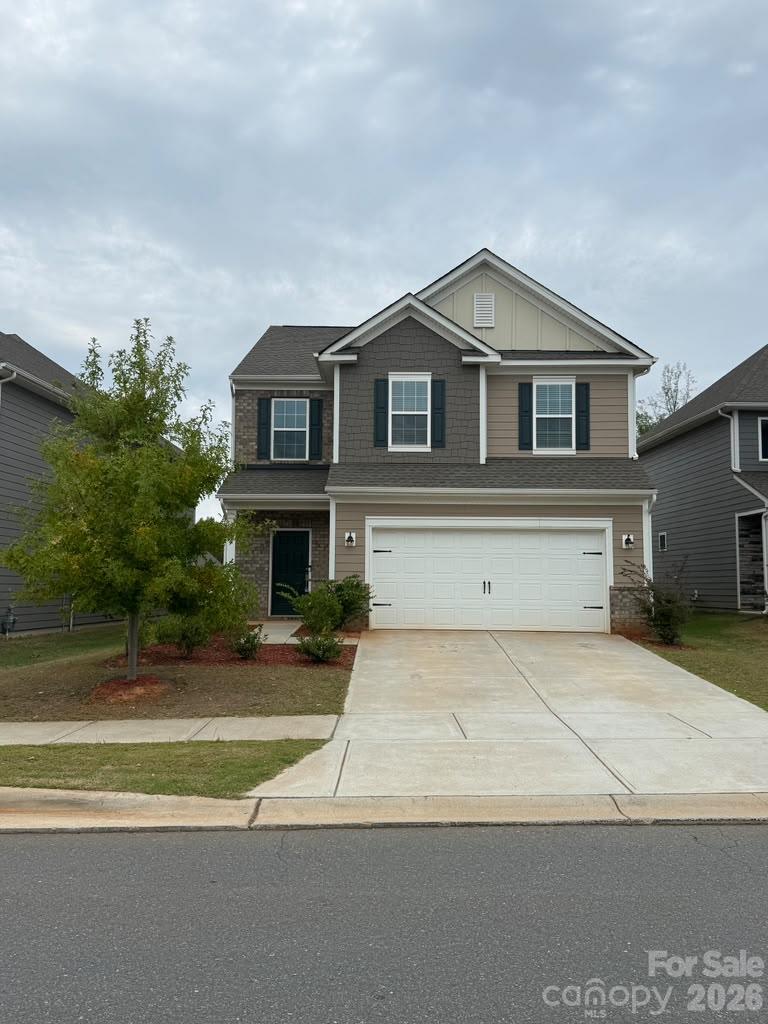 Single Family Residence at 352 Runner Stone Lane, Fort Mill, photo 3 of 36