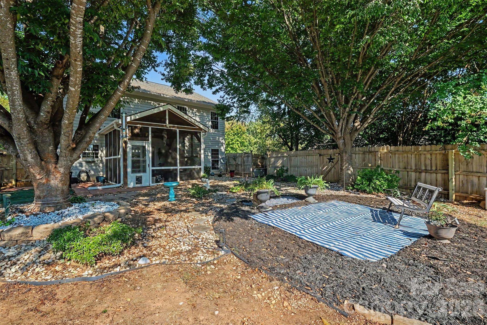 Single Family Residence at 114 S Audubon Avenue, Mooresville, photo 34 of 47