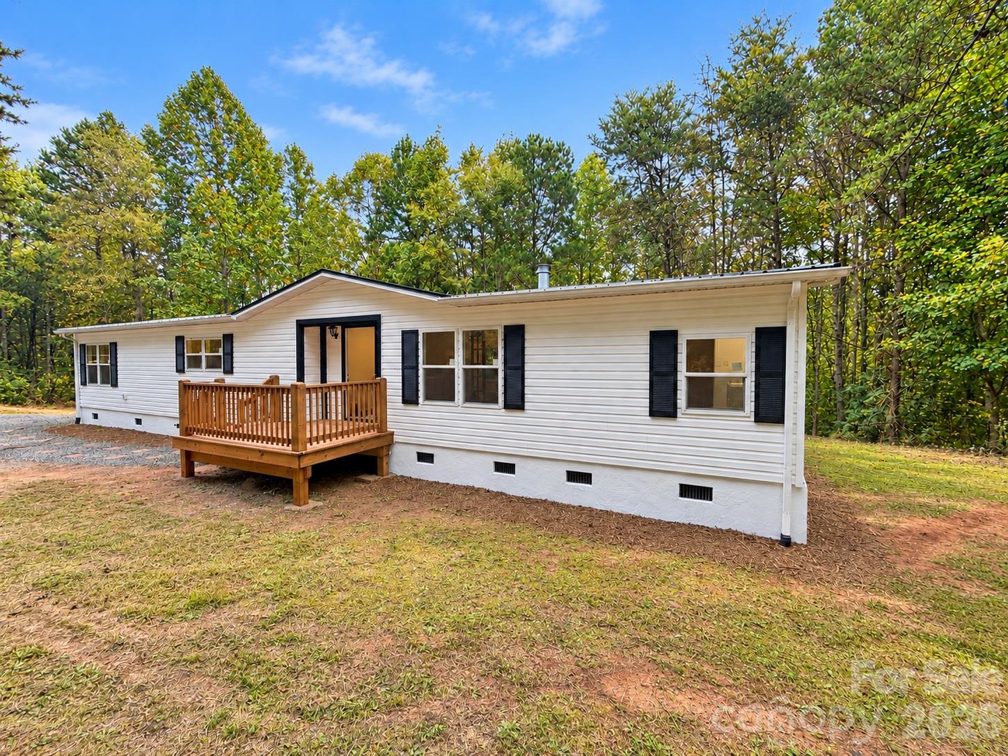 Single Family Residence at 127 Pinnacle Heights Drive, Nebo, photo 4 of 46