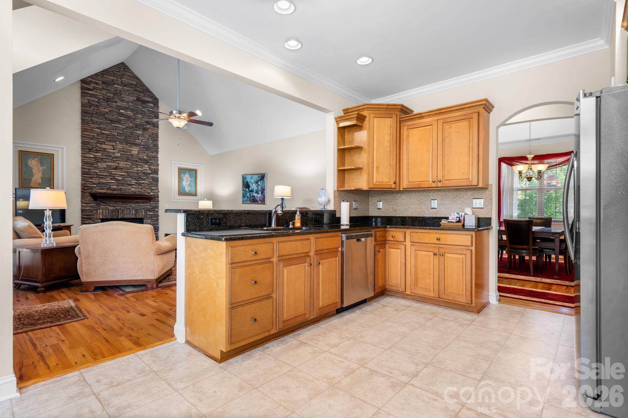 Single Family Residence at 117 W Vista View Place, Mooresville, photo 12 of 33