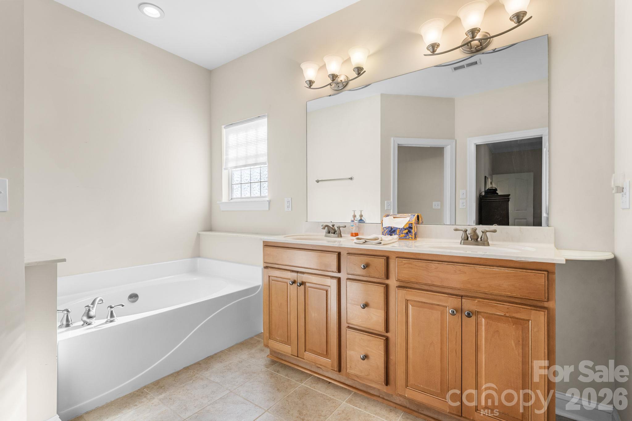 Single Family Residence at 117 W Vista View Place, Mooresville, photo 19 of 33