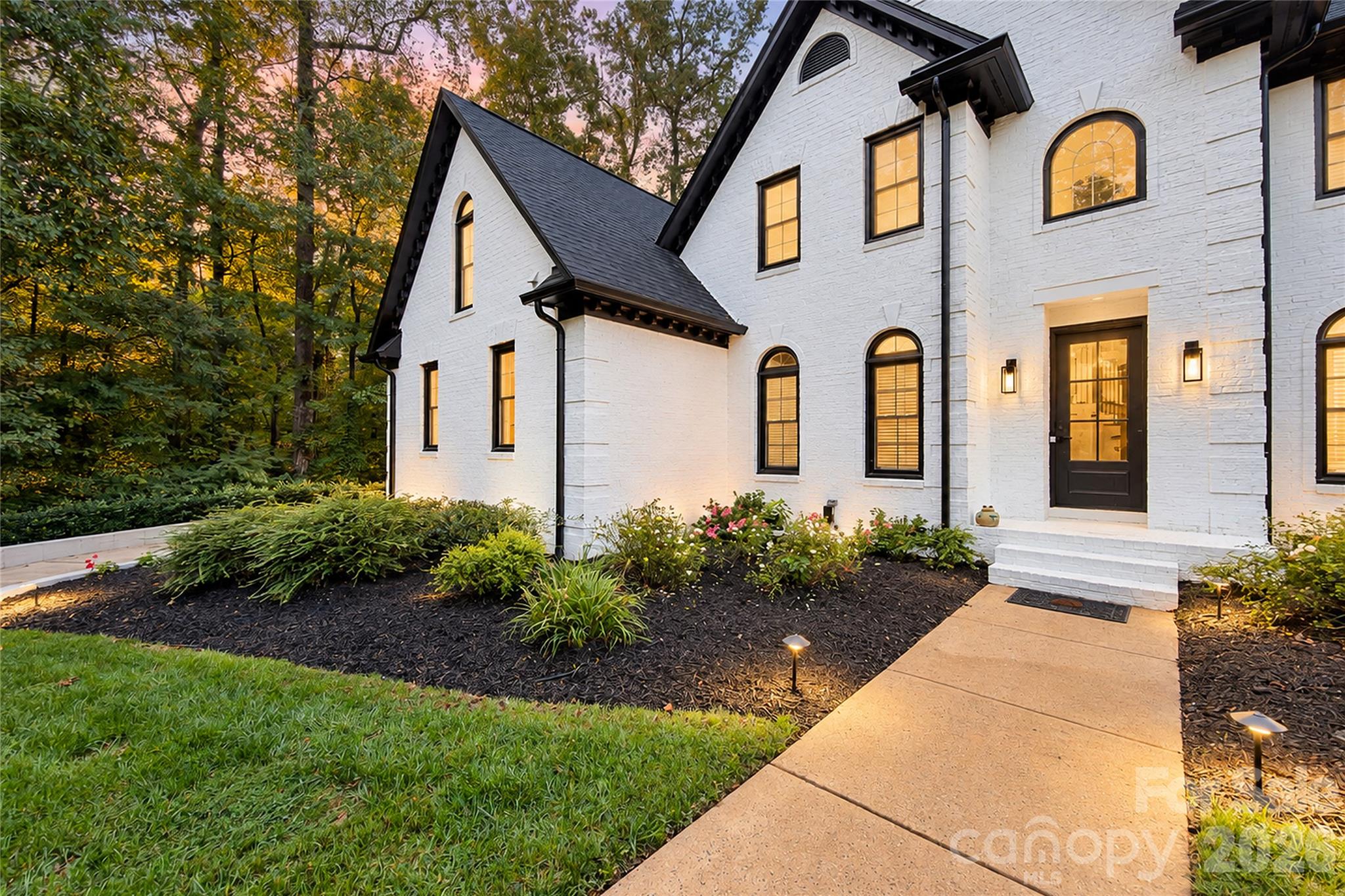 Single Family Residence at 18441 Davidson Concord Road, Davidson, photo 6 of 45