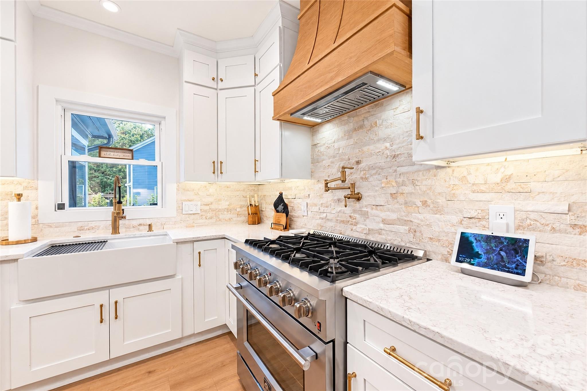 Single Family Residence at 18441 Davidson Concord Road, Davidson, photo 10 of 45