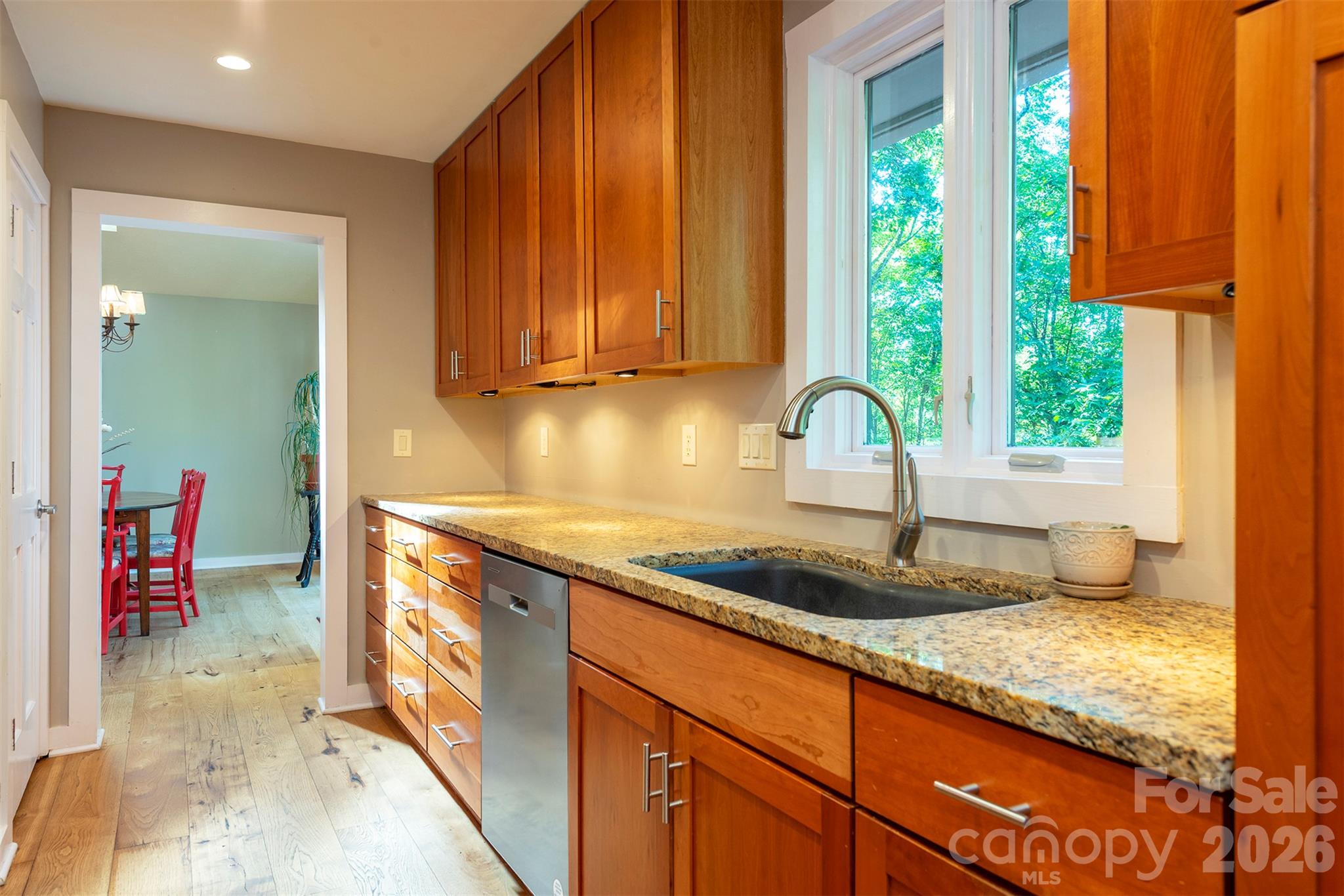 Single Family Residence at 190 Ridgeview Drive, Hendersonville, photo 11 of 44
