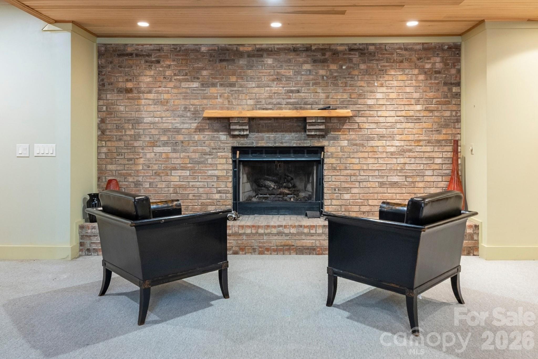 Single Family Residence at 190 Ridgeview Drive, Hendersonville, photo 28 of 44