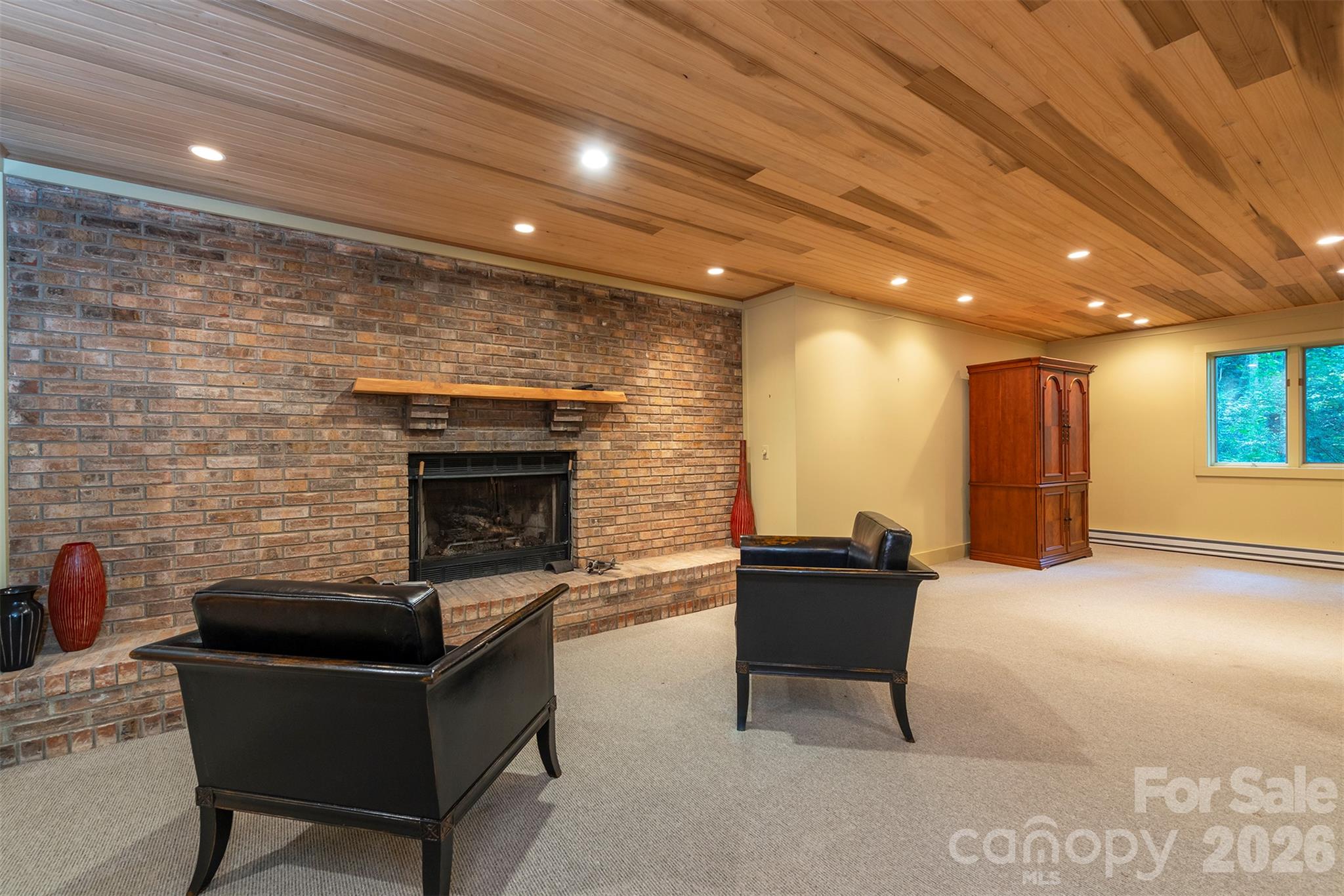 Single Family Residence at 190 Ridgeview Drive, Hendersonville, photo 32 of 44