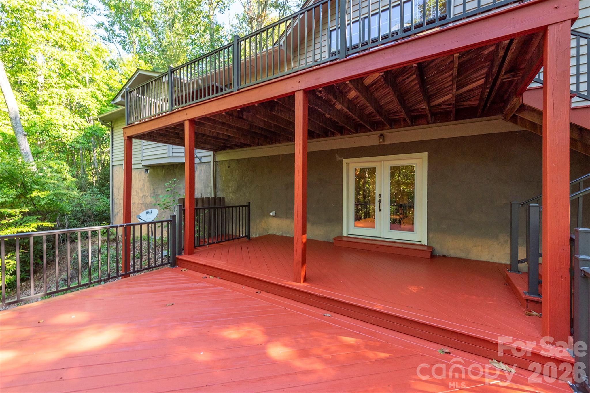 Single Family Residence at 190 Ridgeview Drive, Hendersonville, photo 39 of 44