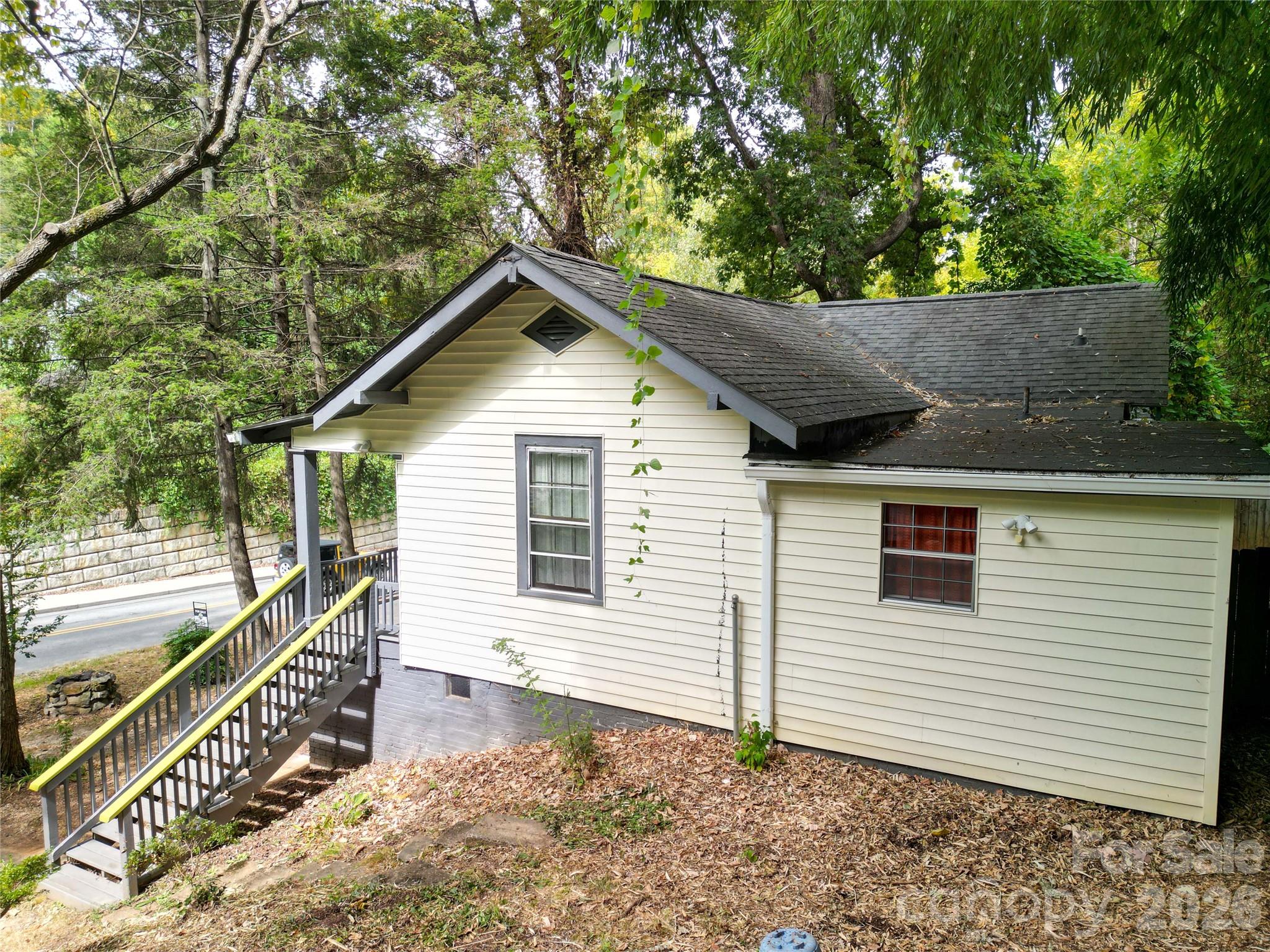 Single Family Residence at 18 Wood Avenue, Asheville, photo 36 of 39