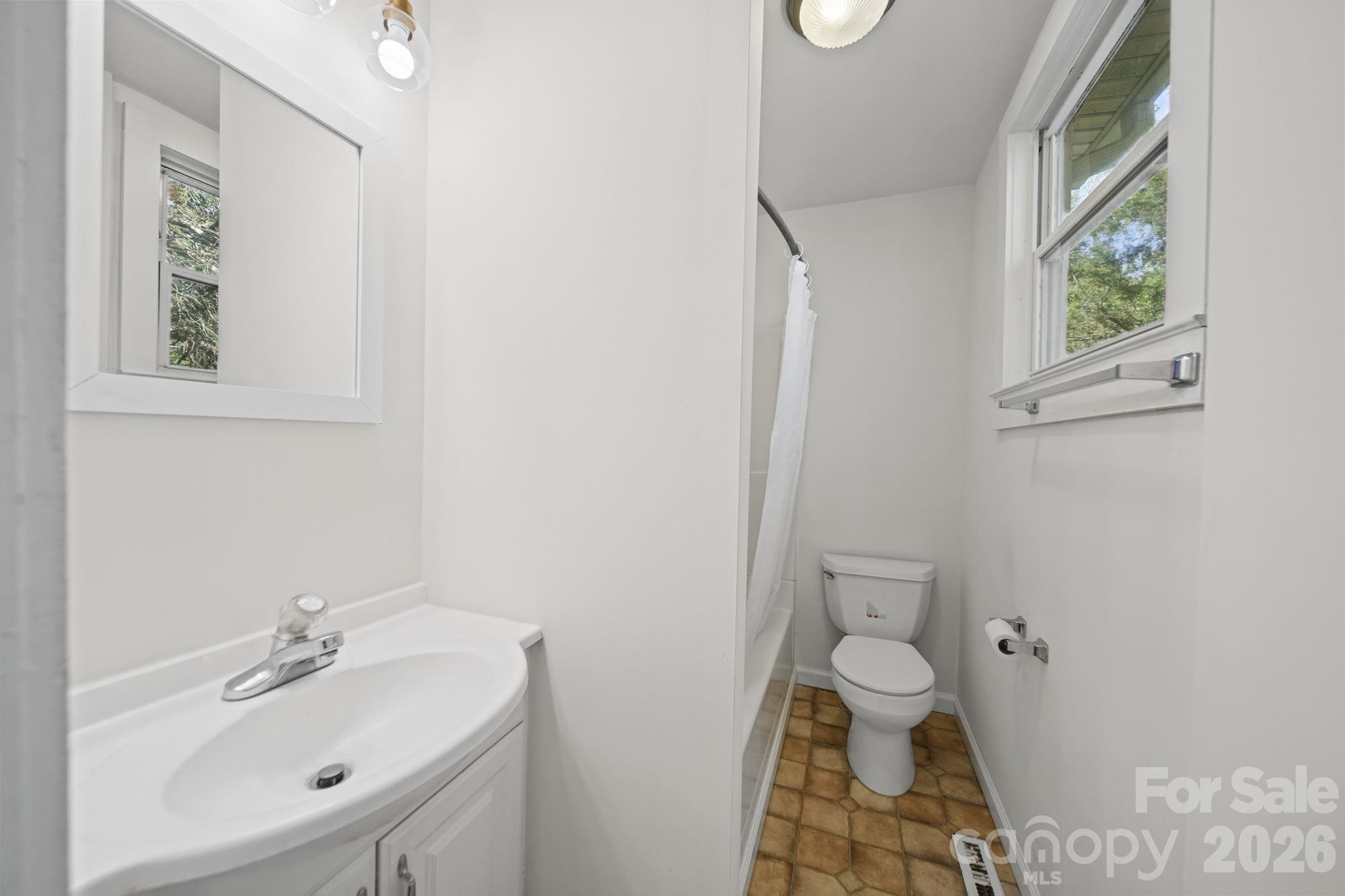 Single Family Residence at 275 Rose Avenue, China Grove, photo 12 of 20