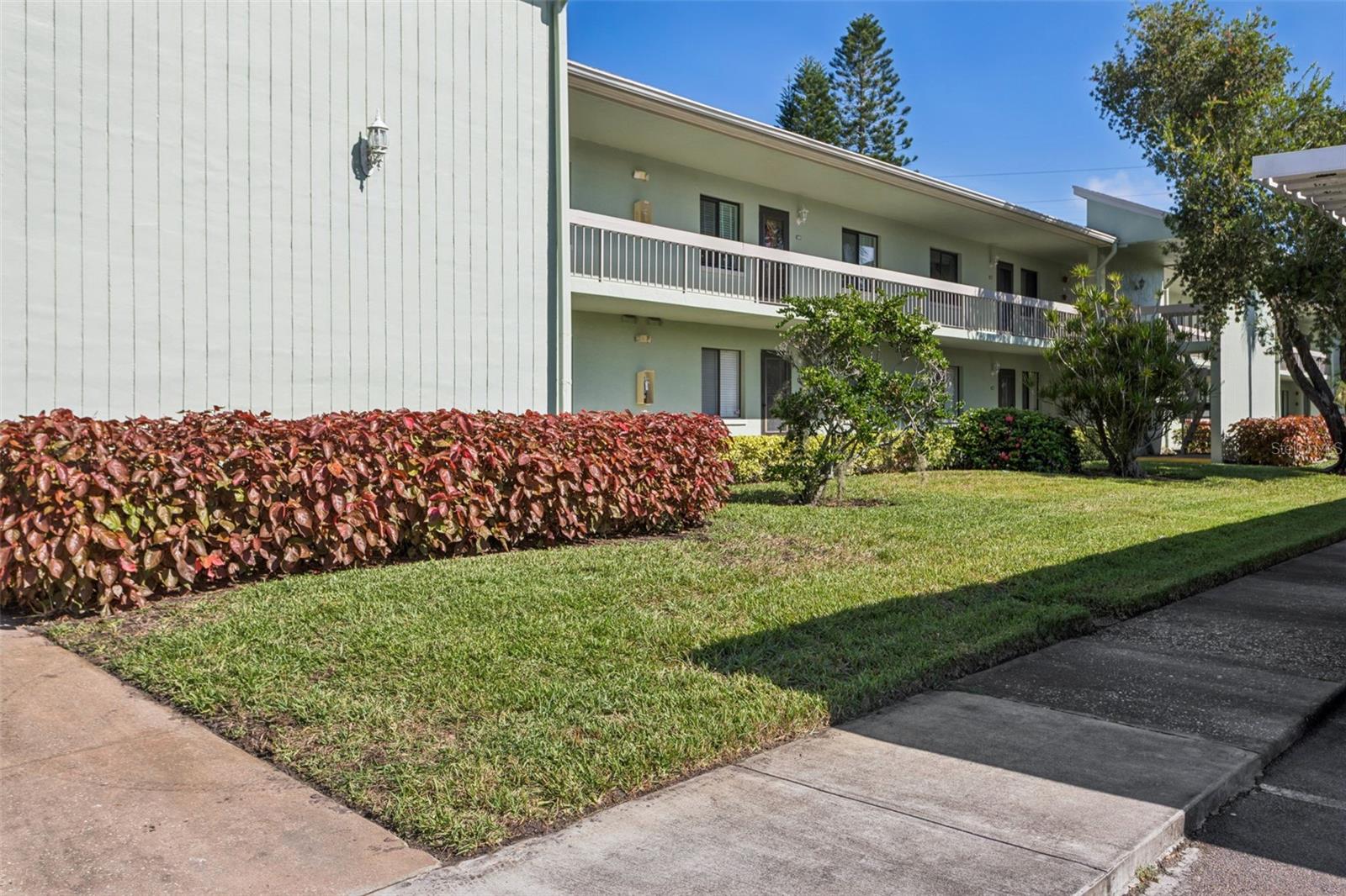 127 NANCY DR #127