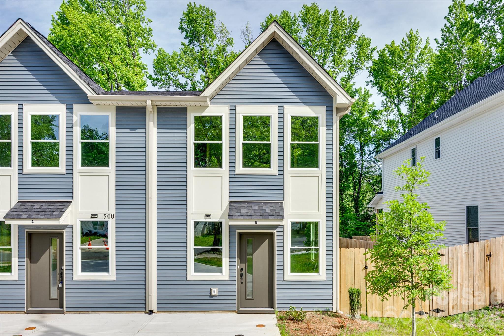 Duplex at 500 Dawn Circle, Charlotte, photo 3 of 22