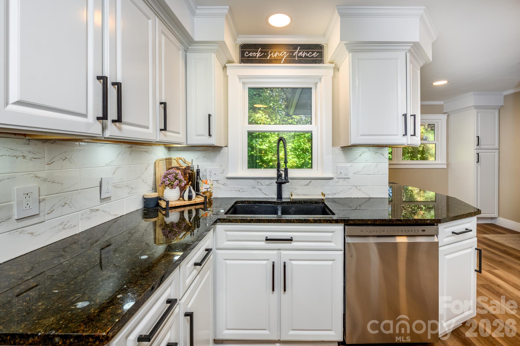 beautiful granite countertops, under counter lighting - 508 Berkshire Drive, Statesville