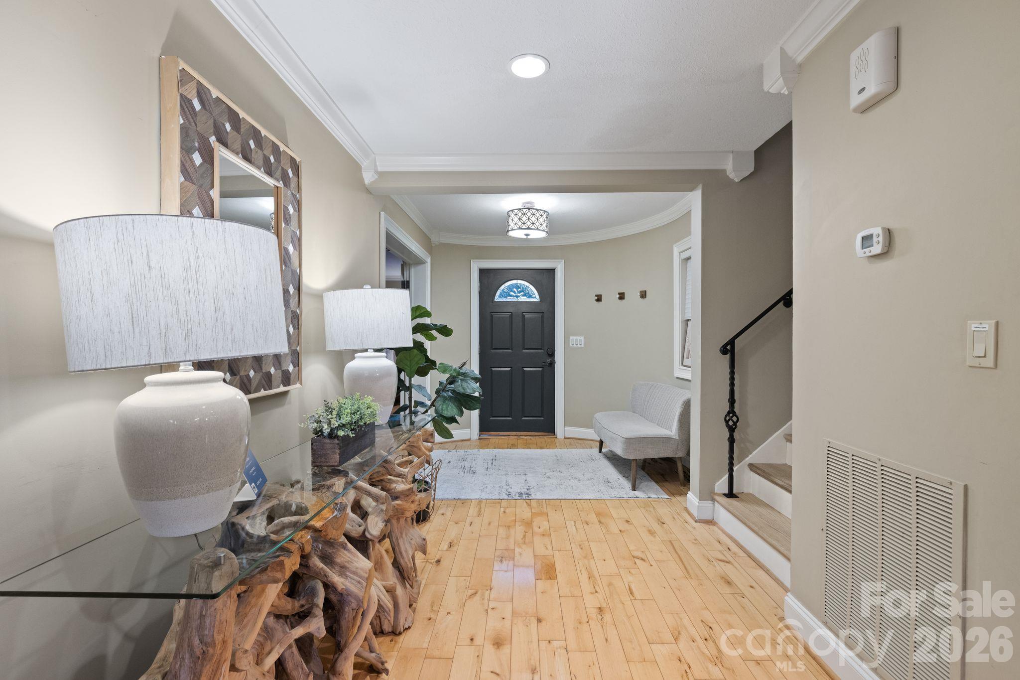 Single Family Residence at 422 Crooked Creek Road, Hendersonville, photo 6 of 48