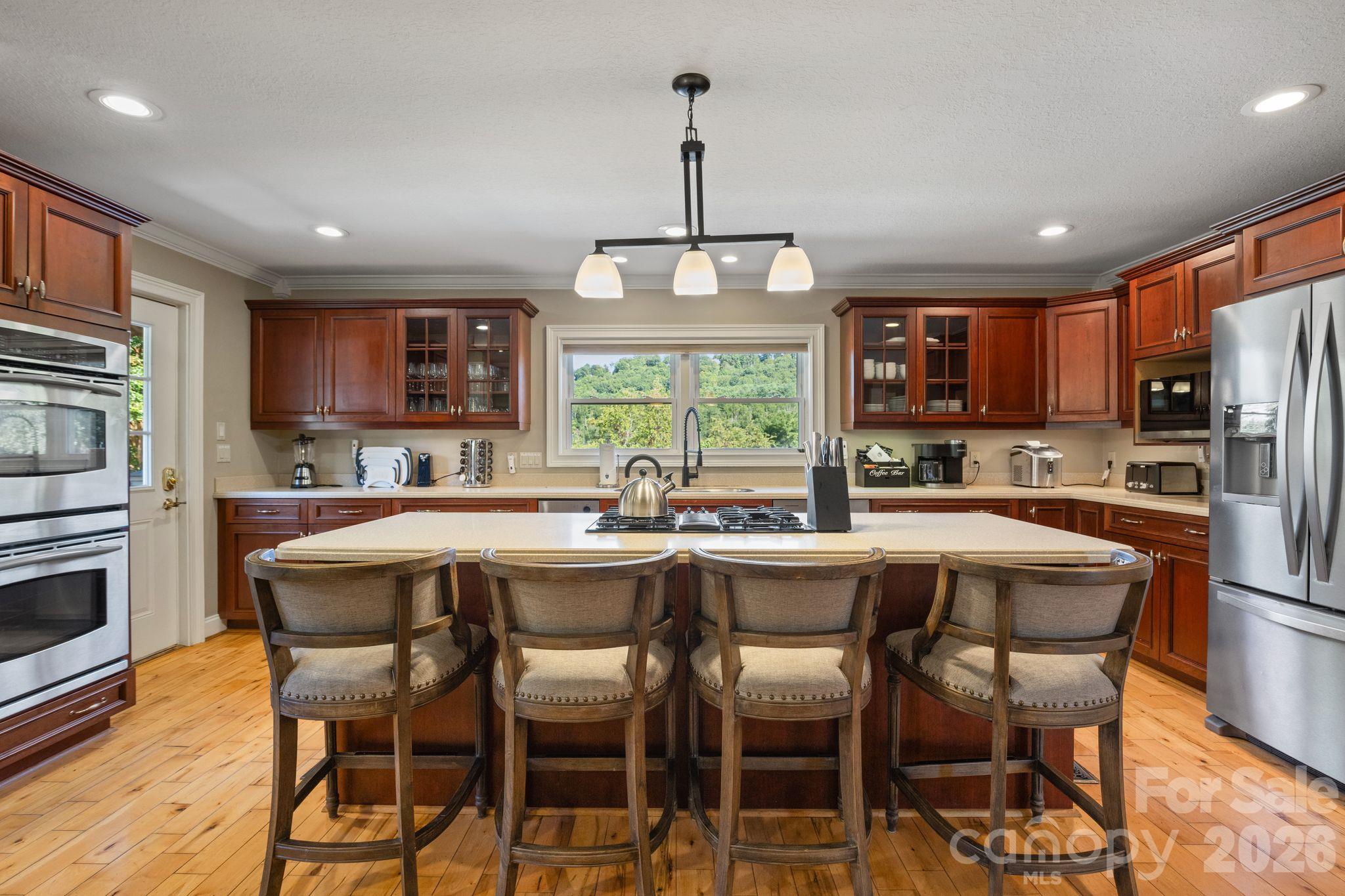 Single Family Residence at 422 Crooked Creek Road, Hendersonville, photo 12 of 48