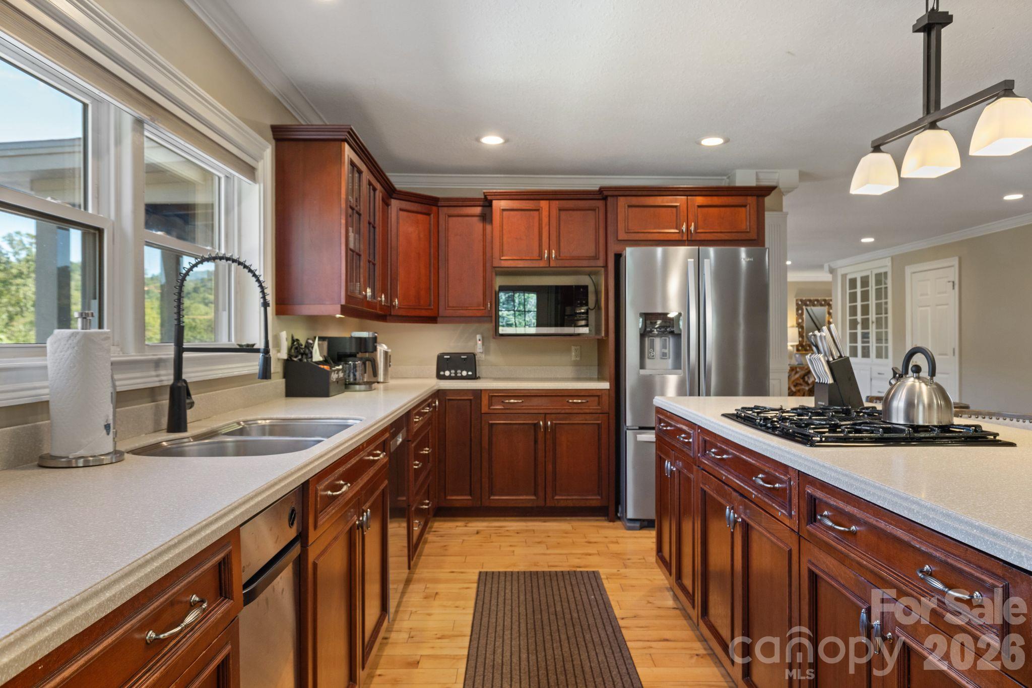 Single Family Residence at 422 Crooked Creek Road, Hendersonville, photo 13 of 48