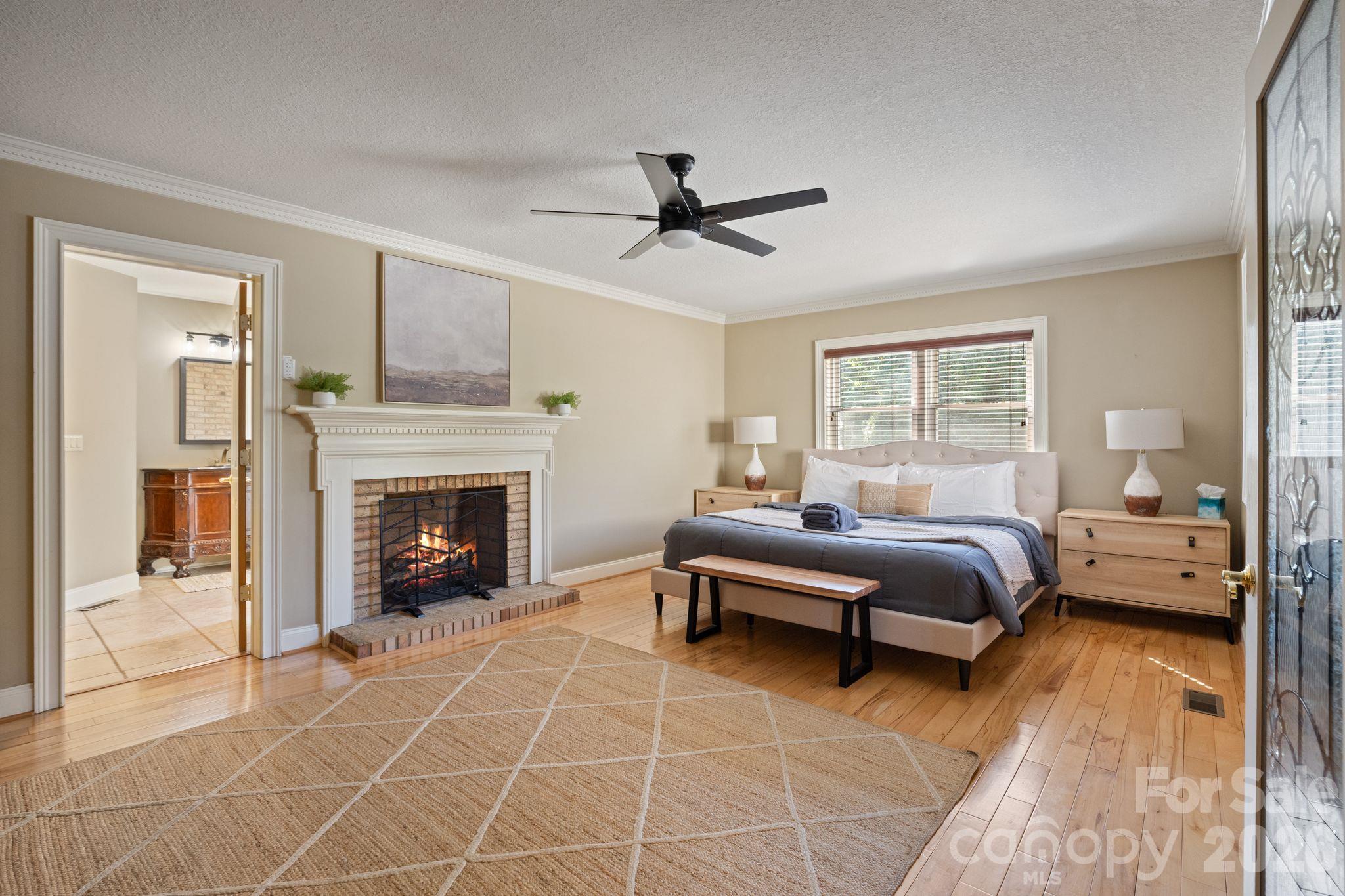 Single Family Residence at 422 Crooked Creek Road, Hendersonville, photo 14 of 48
