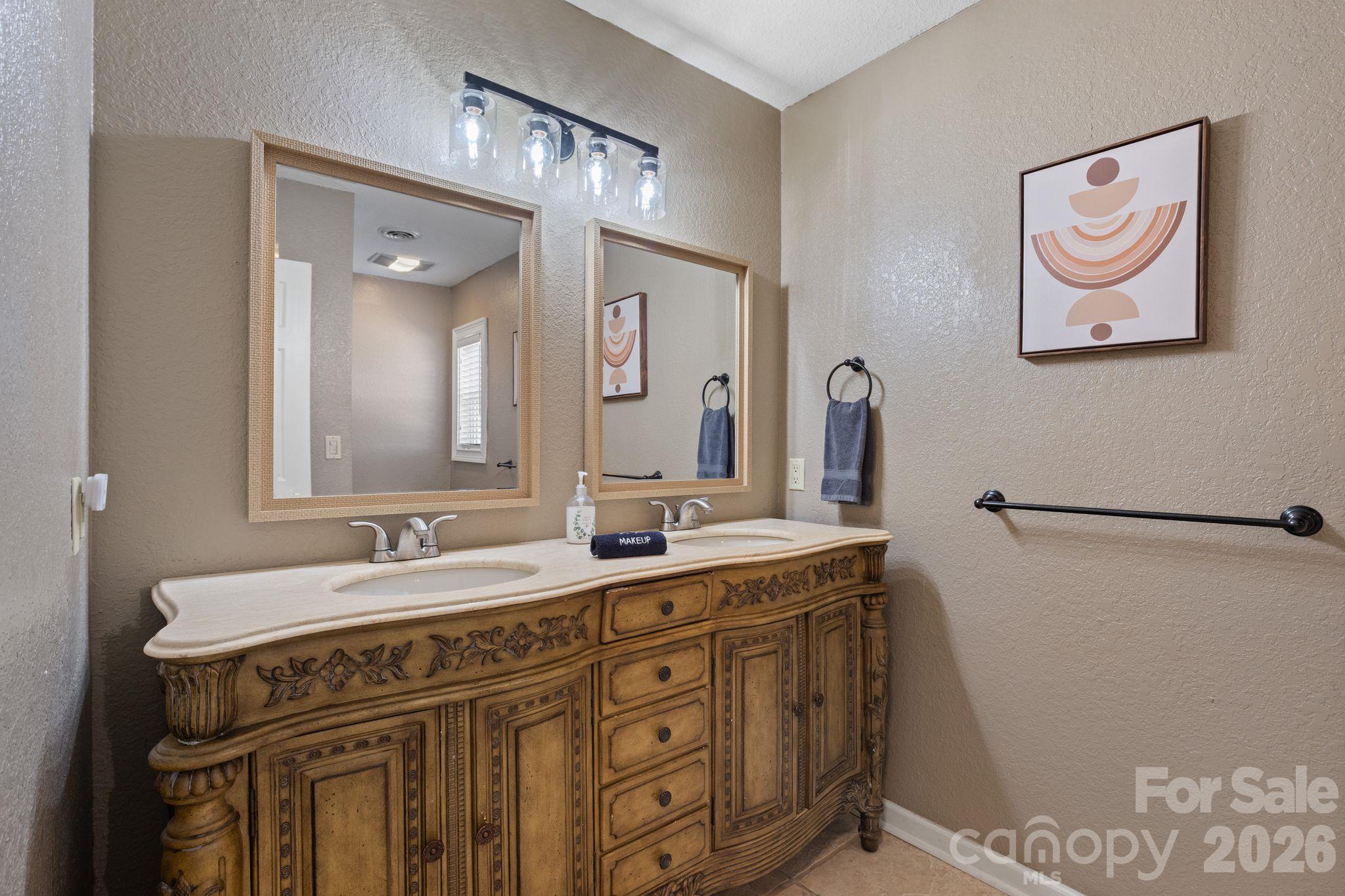 Single Family Residence at 422 Crooked Creek Road, Hendersonville, photo 15 of 48