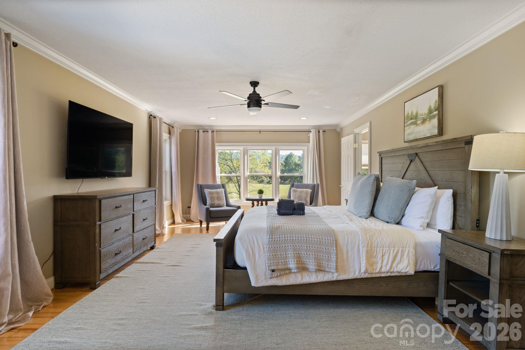 Single Family Residence at 422 Crooked Creek Road, Hendersonville, photo 22 of 48