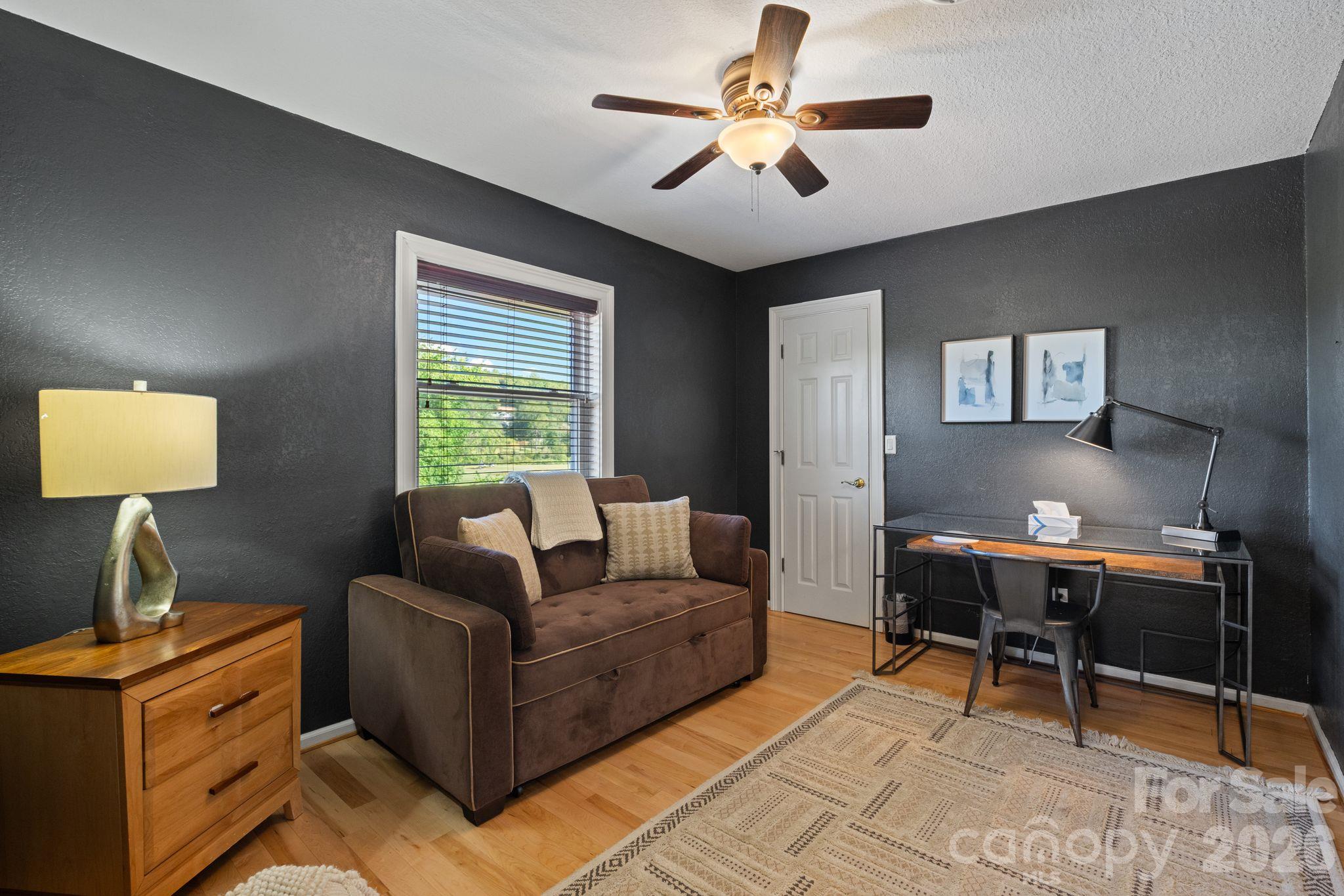 Single Family Residence at 422 Crooked Creek Road, Hendersonville, photo 27 of 48