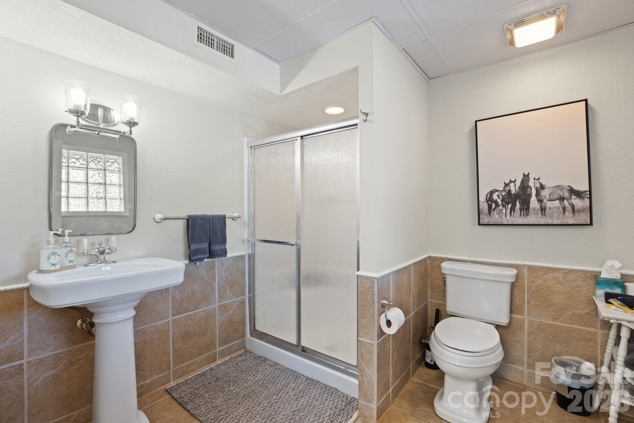 Single Family Residence at 422 Crooked Creek Road, Hendersonville, photo 33 of 48