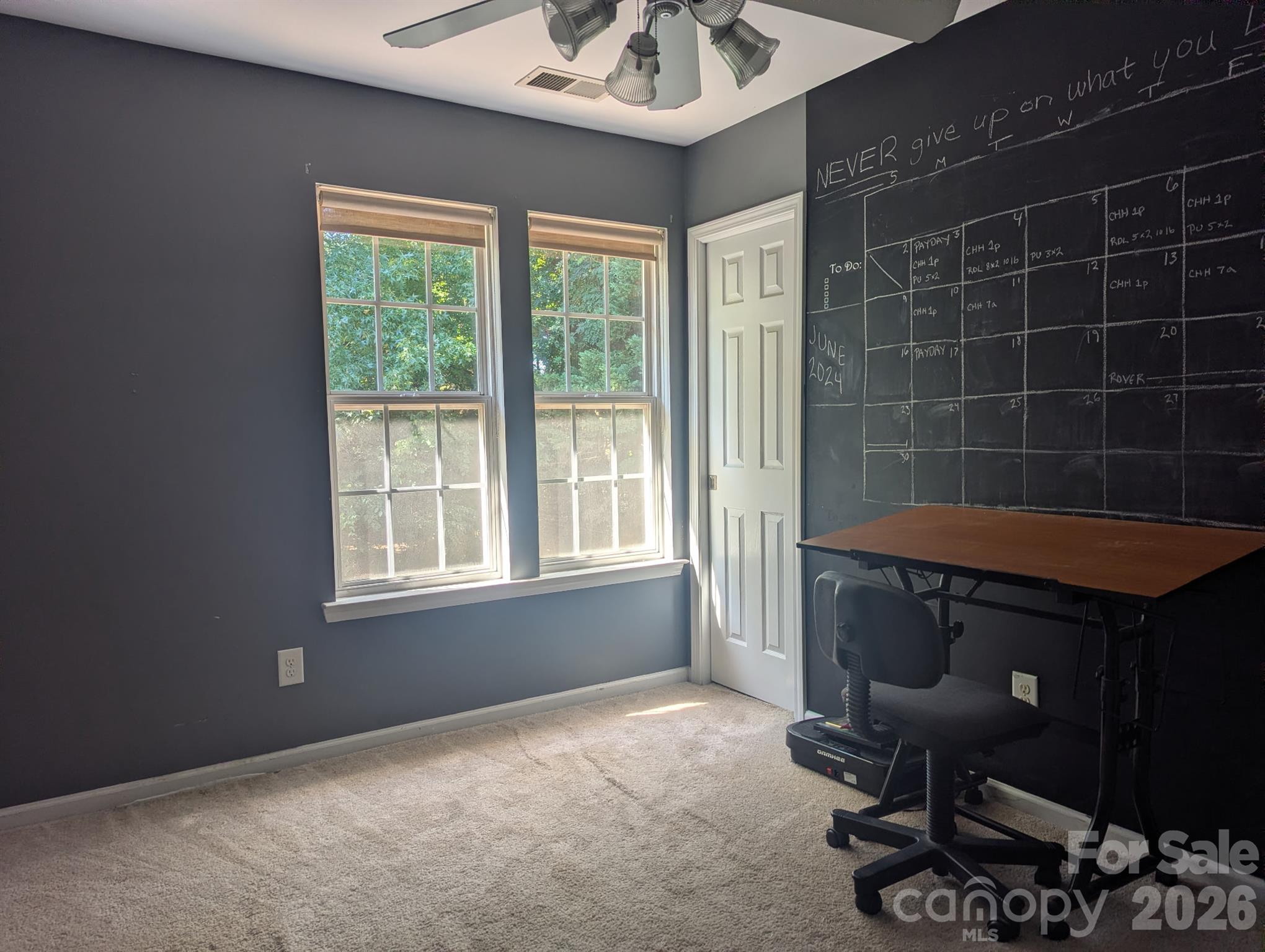 Single Family Residence at 2320 Chantilly Court, Kannapolis, photo 11 of 17