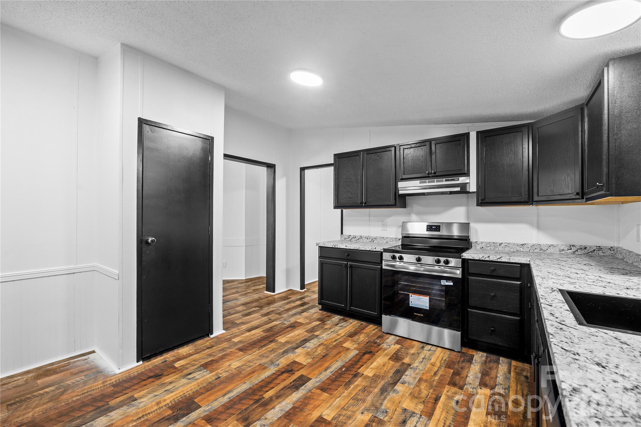 Single Family Residence at 3285 Falcon Ridge Road, Maiden, photo 13 of 32