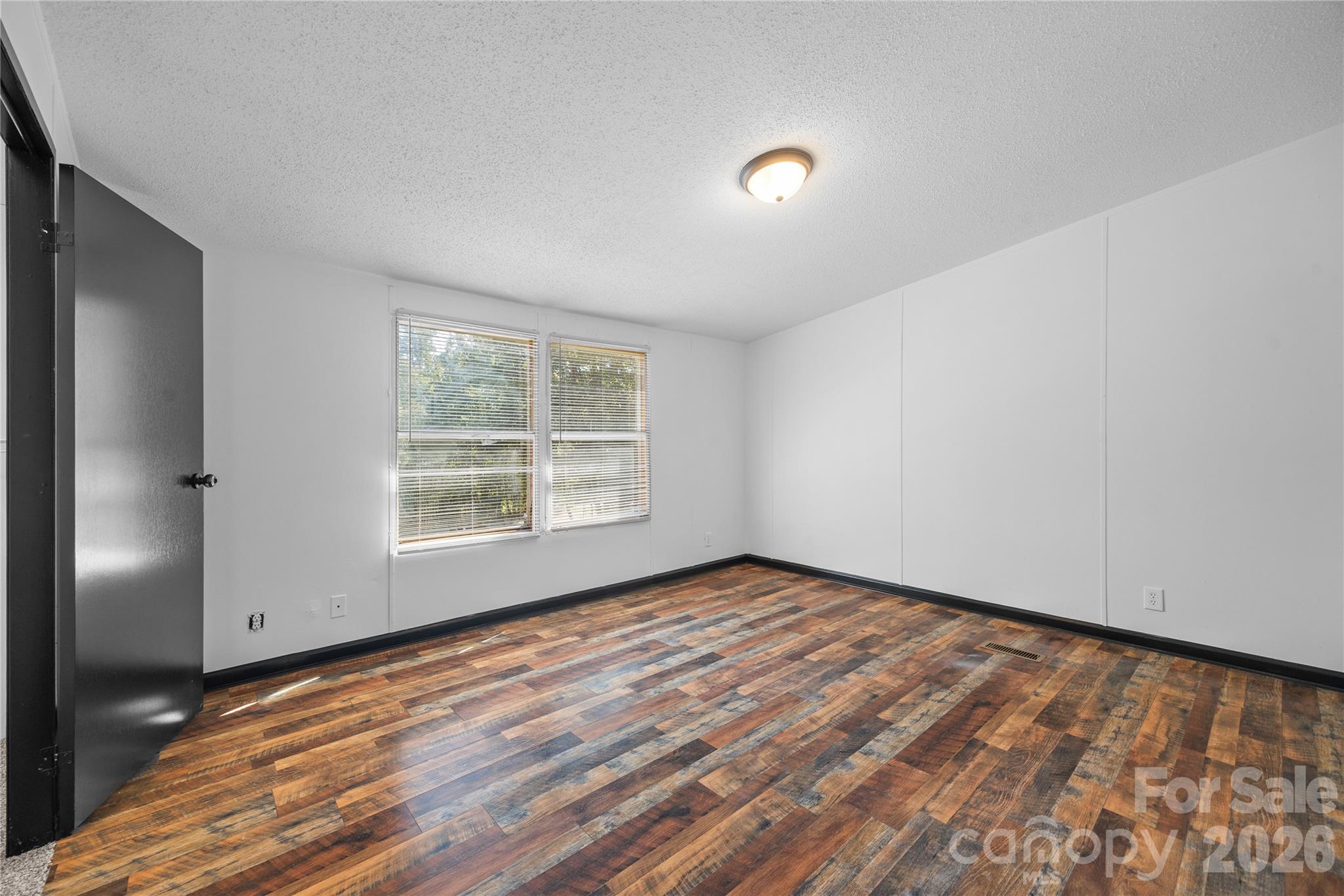 Single Family Residence at 3285 Falcon Ridge Road, Maiden, photo 18 of 32