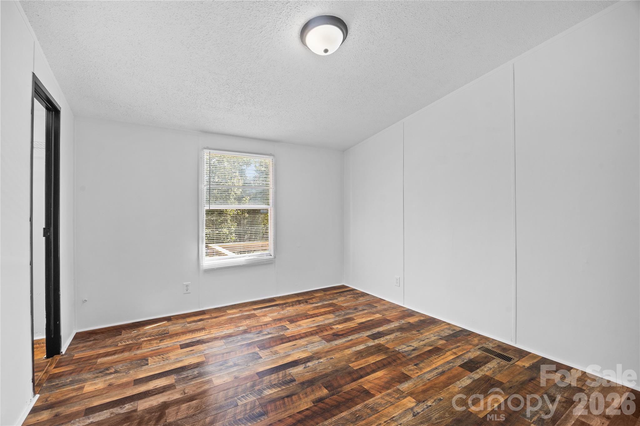Single Family Residence at 3285 Falcon Ridge Road, Maiden, photo 27 of 32