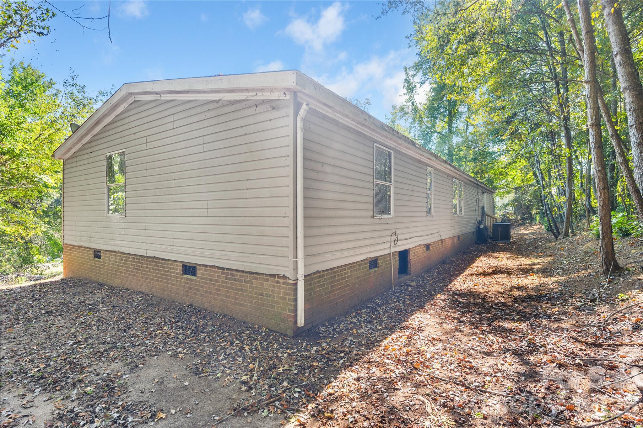 Single Family Residence at 3285 Falcon Ridge Road, Maiden, photo 32 of 32