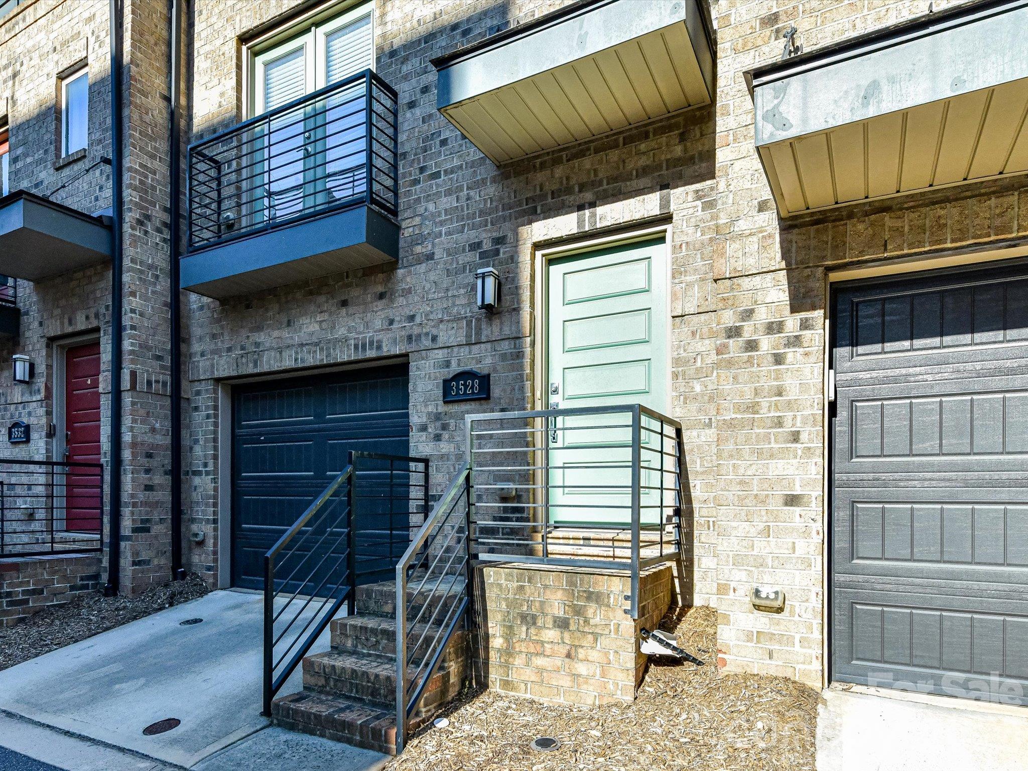 Townhouse at 3528 Craughwell Drive, Charlotte, photo 5 of 40