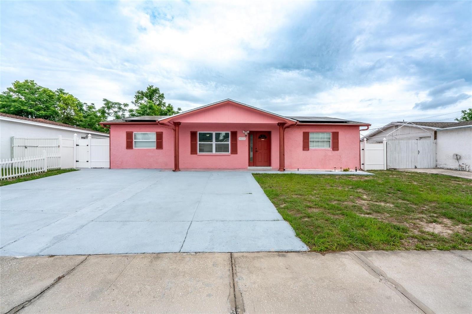 8033 MANVEL DR