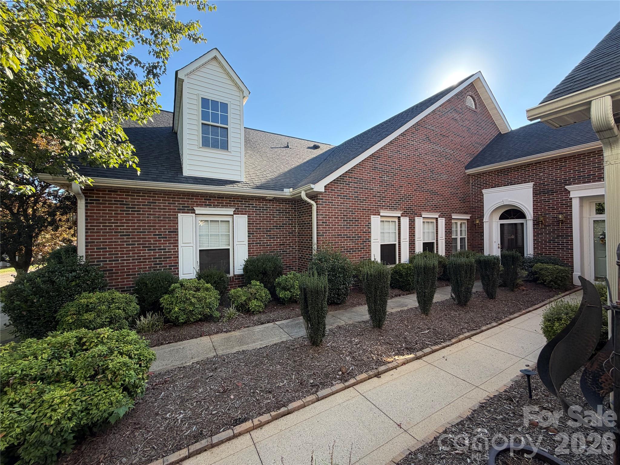 Welcome home!! - 1365 Royalty Circle, Statesville
