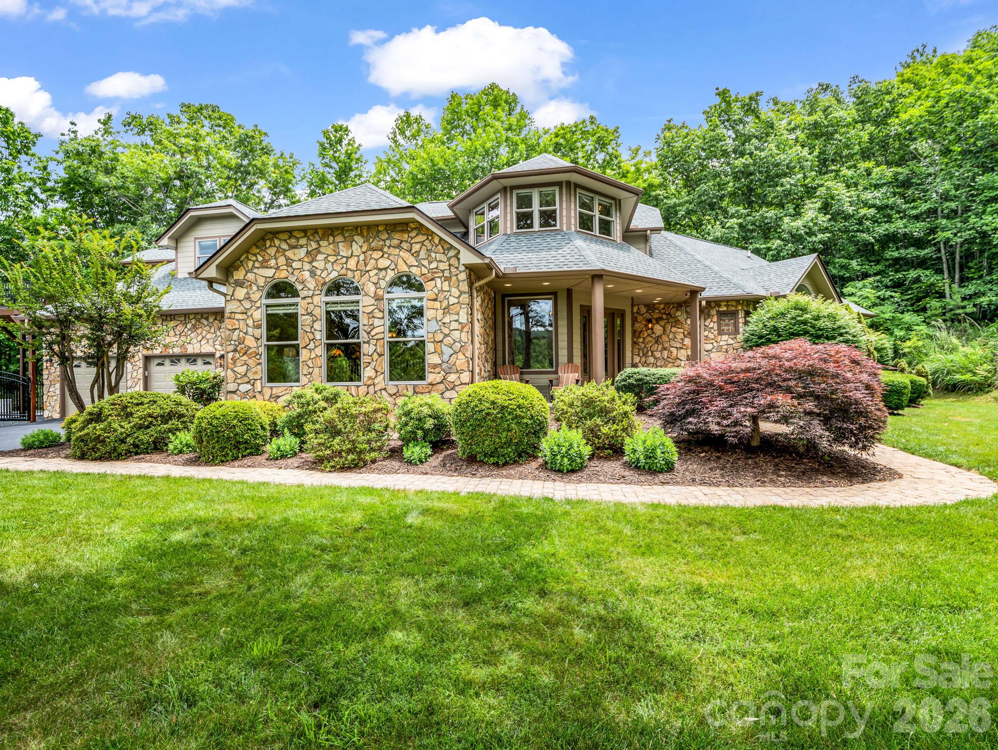 Single Family Residence at 131 Arcadia Falls Way, Black Mountain, photo 10 of 55