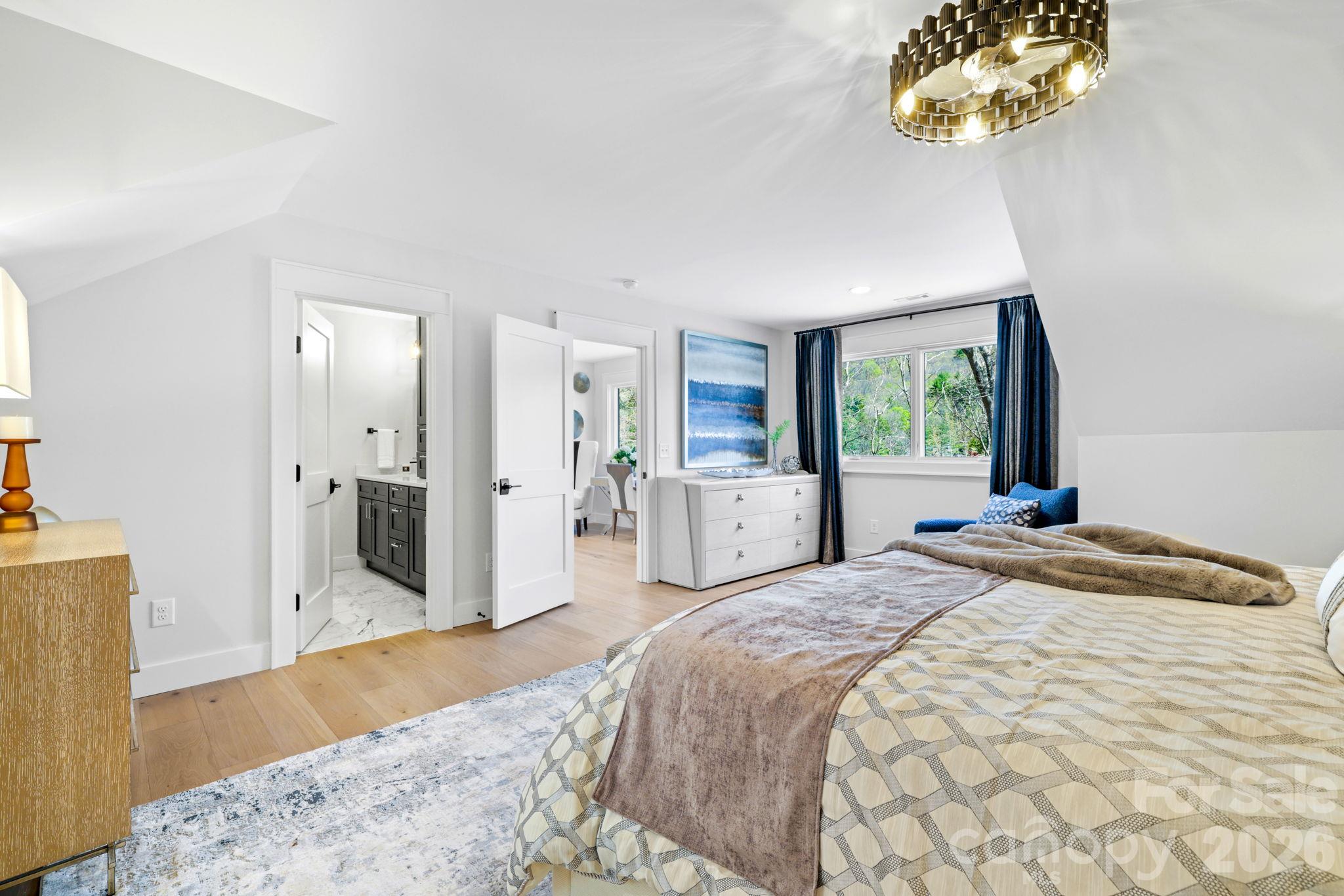 Bed Rm Suite #2 - 95 Cardinal Trace, Lake Toxaway