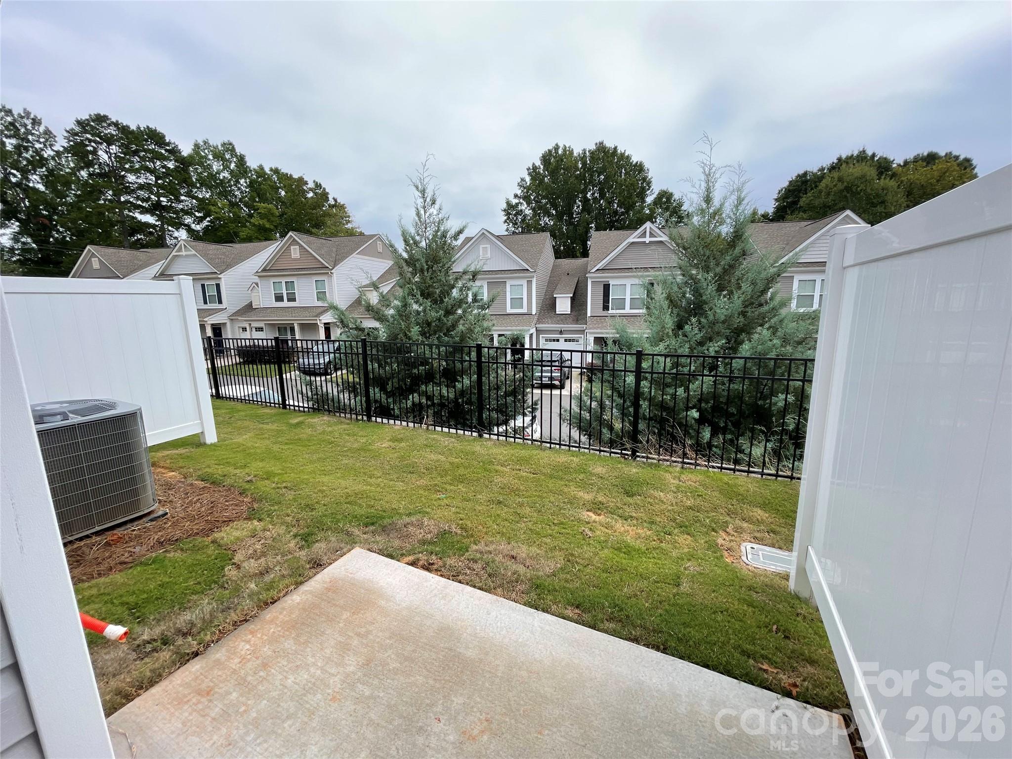 Townhouse at 107 Parmiter Way, Troutman, photo 5 of 22